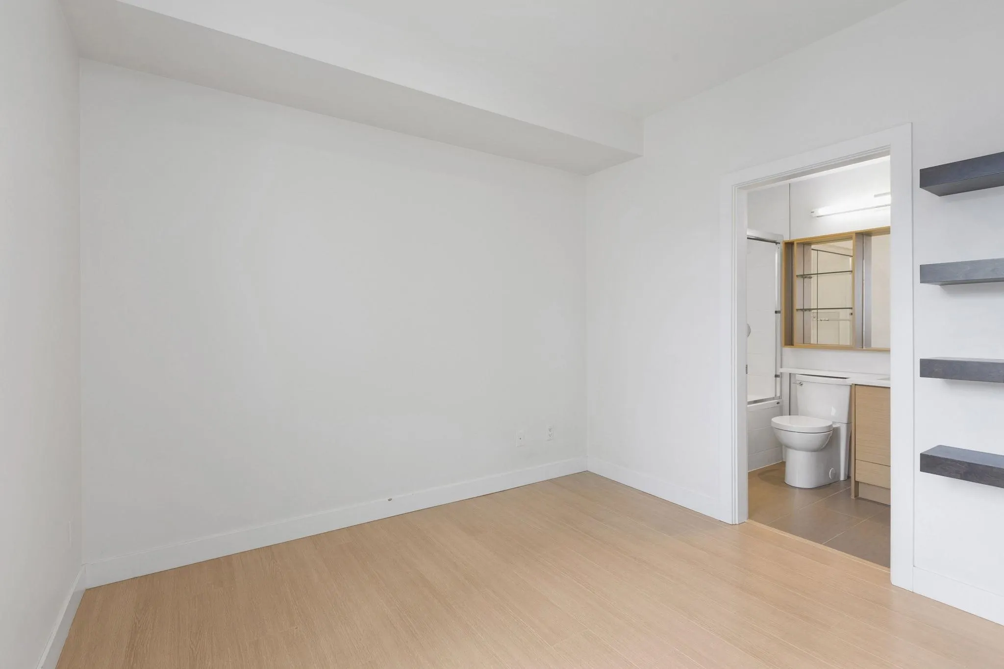 309 2528 Collingwood Street