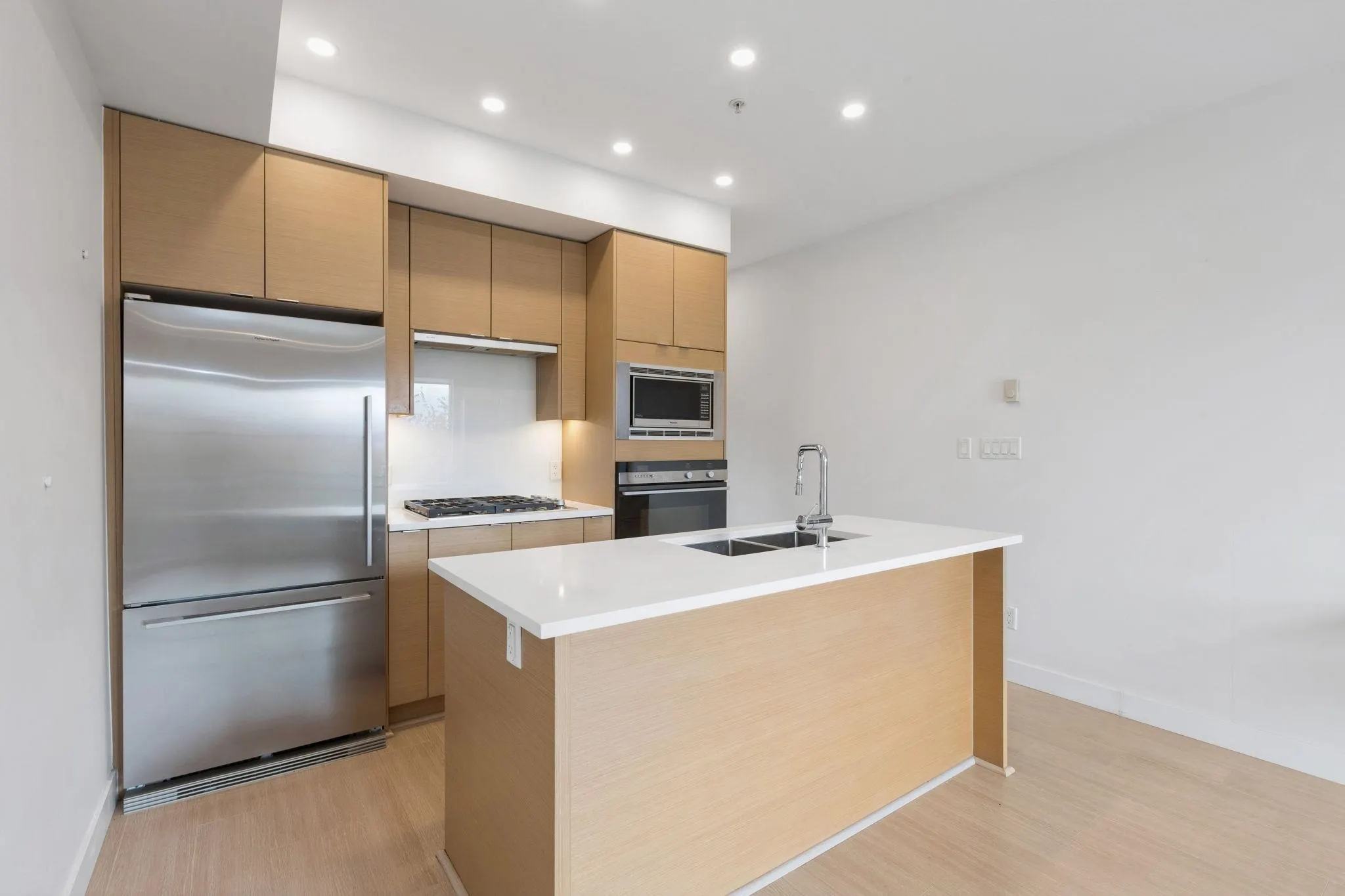 309 2528 Collingwood Street