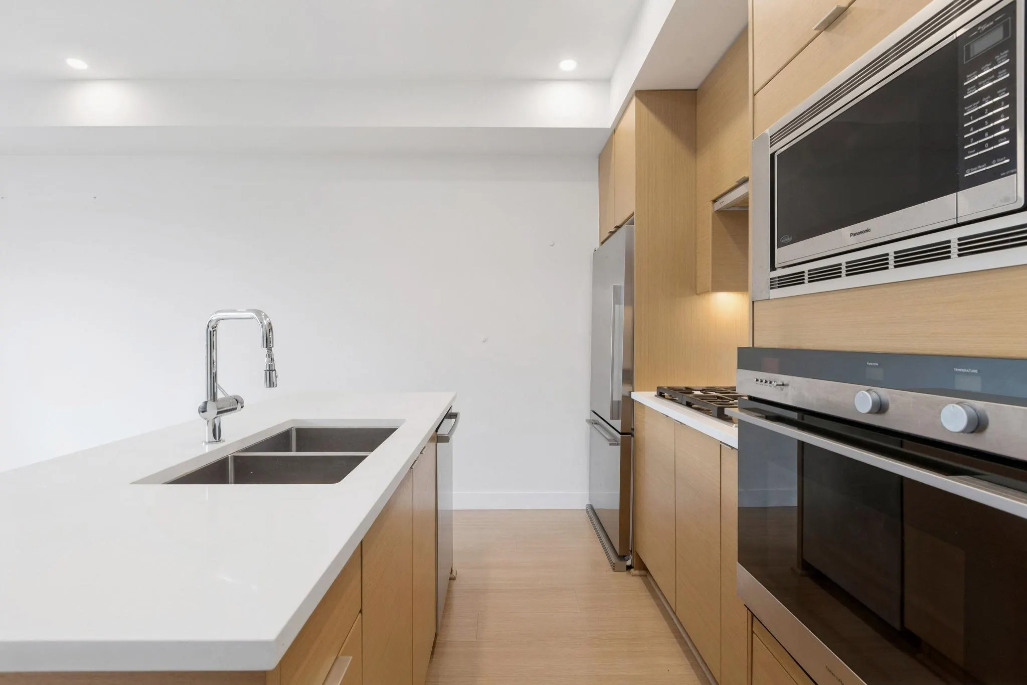 309 2528 Collingwood Street