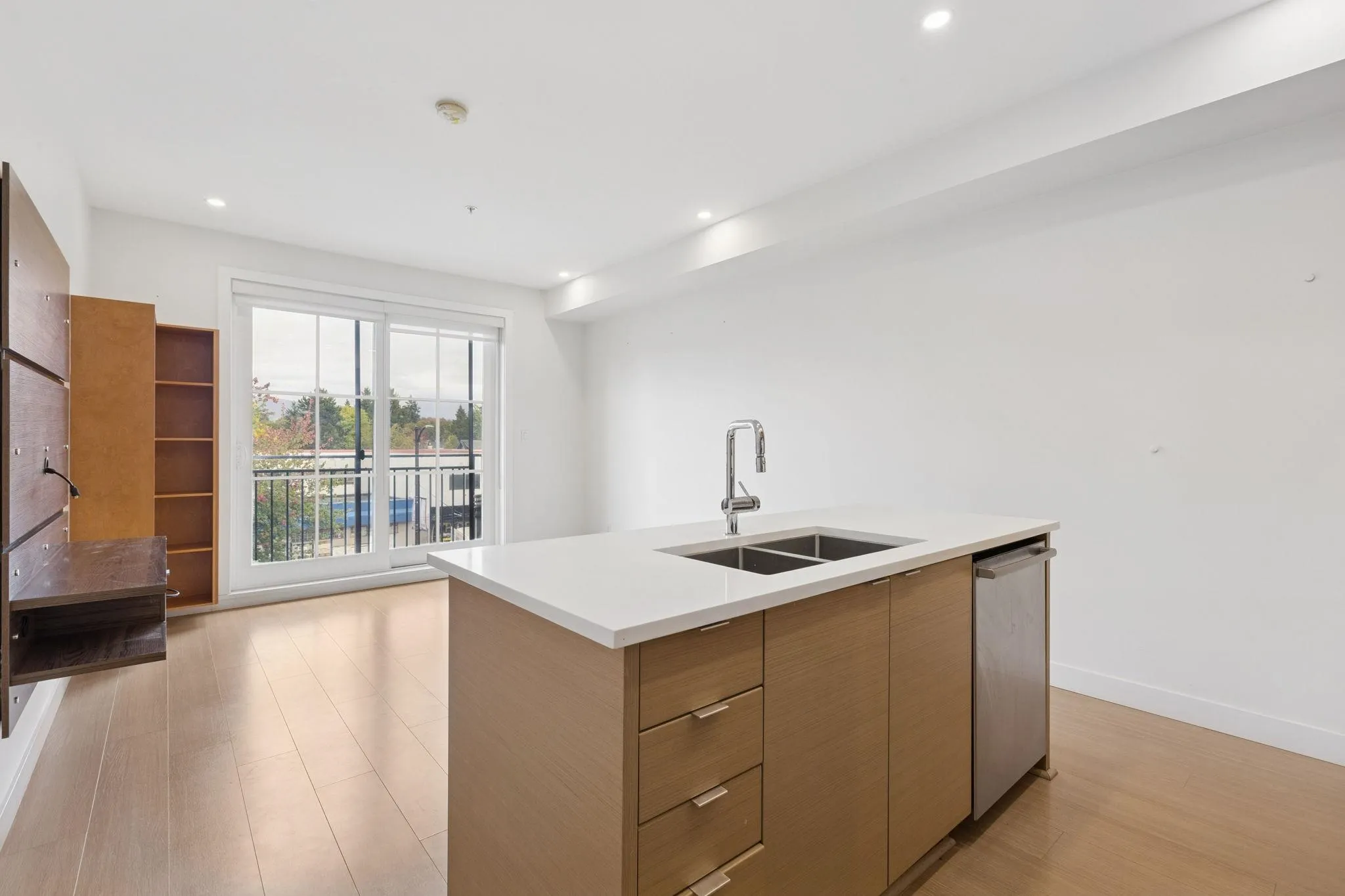 309 2528 Collingwood Street
