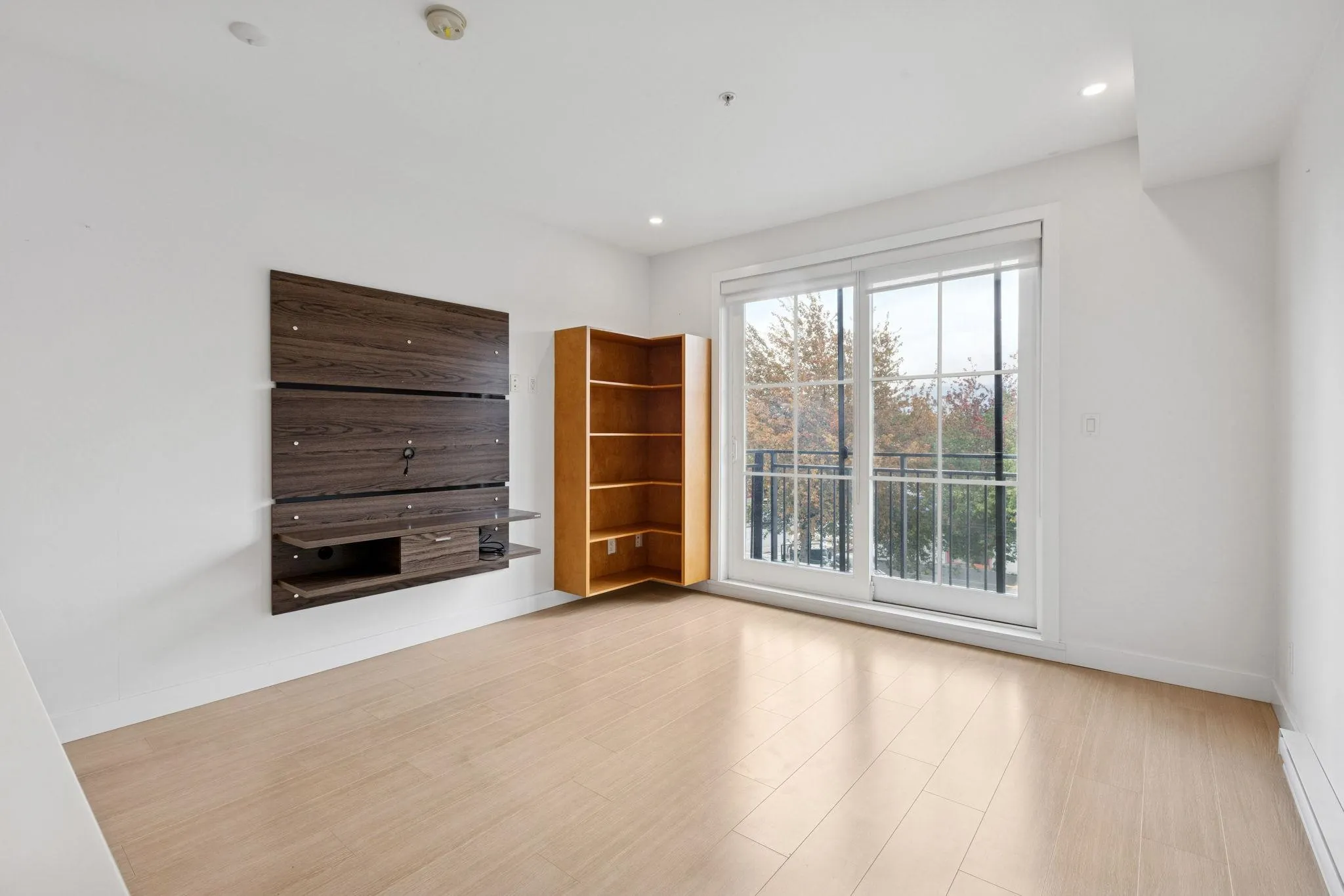 309 2528 Collingwood Street