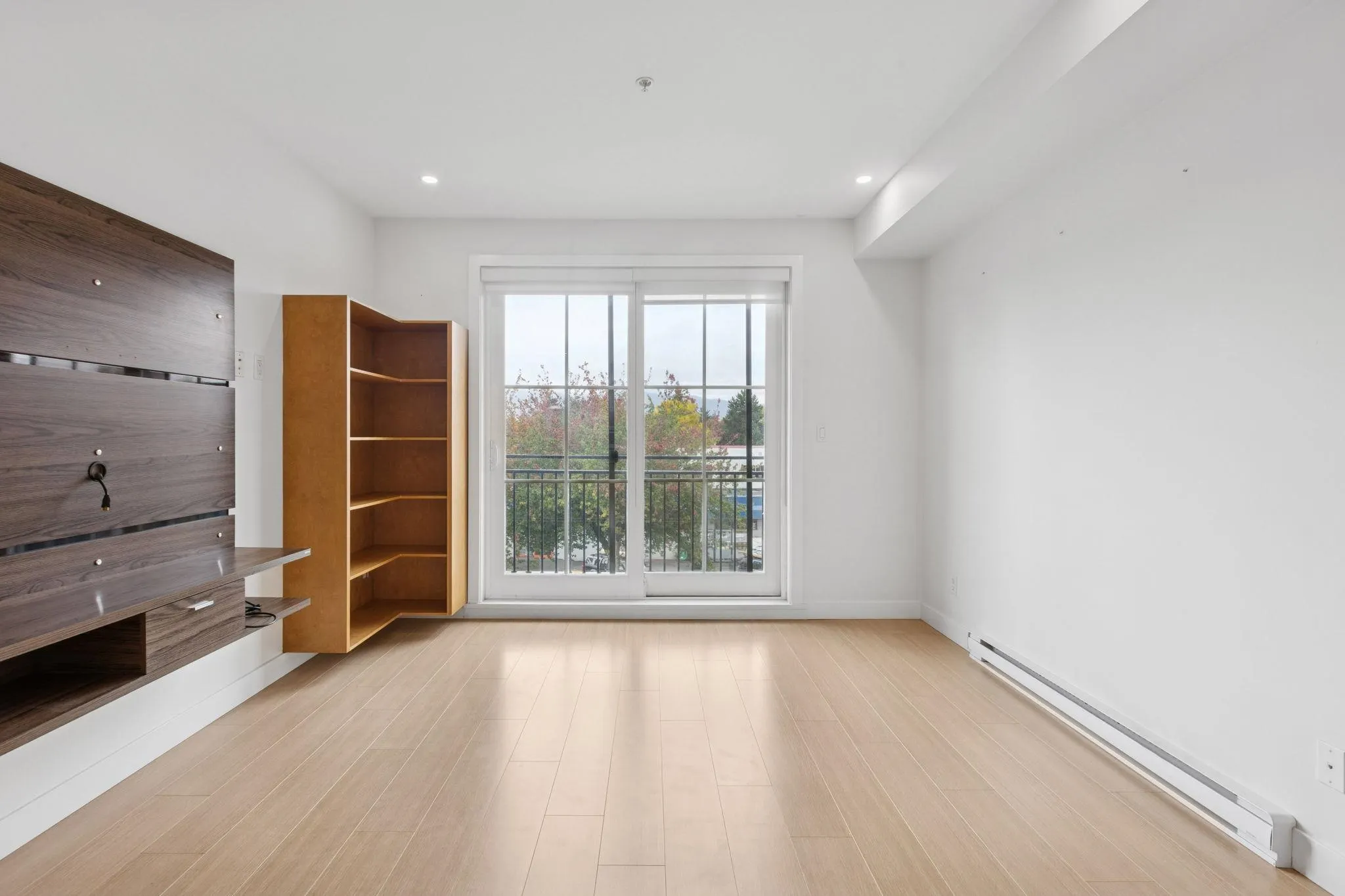 309 2528 Collingwood Street