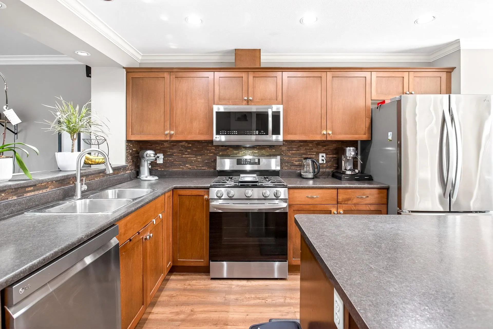 12 45085 Wolfe Road