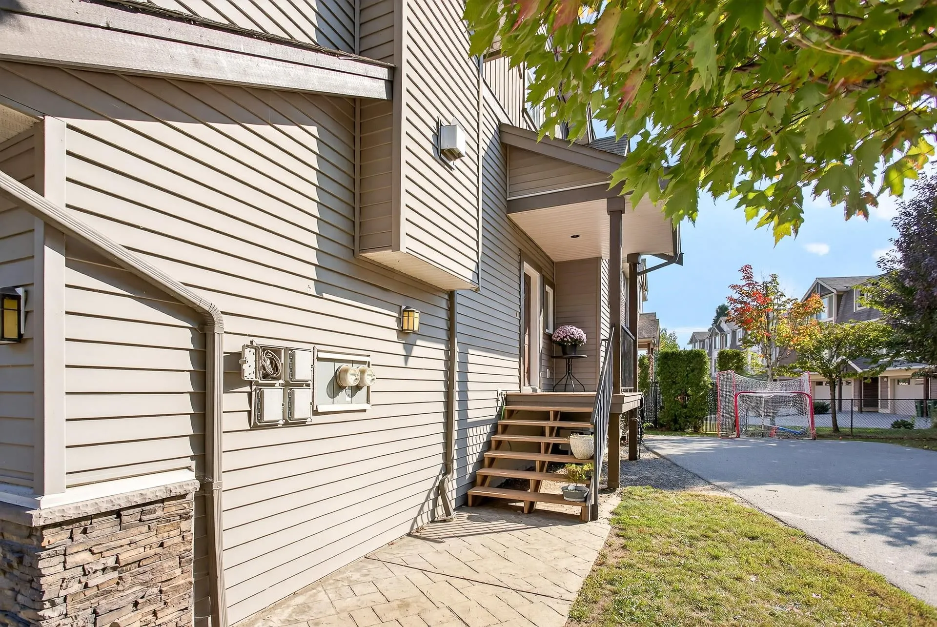 12 45085 Wolfe Road