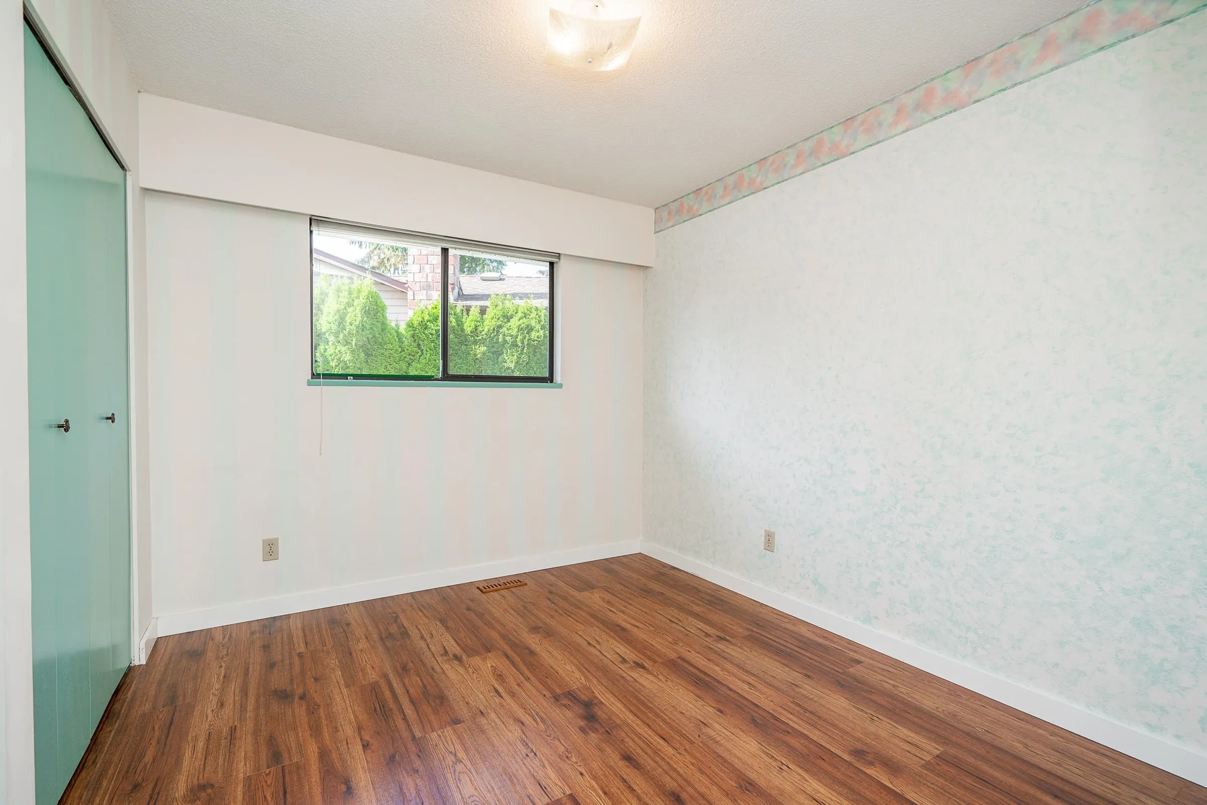 5 Tuxedo Place