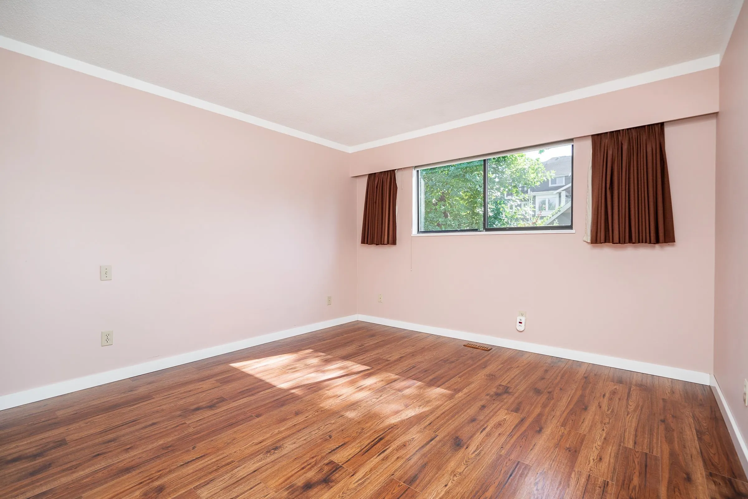 5 Tuxedo Place