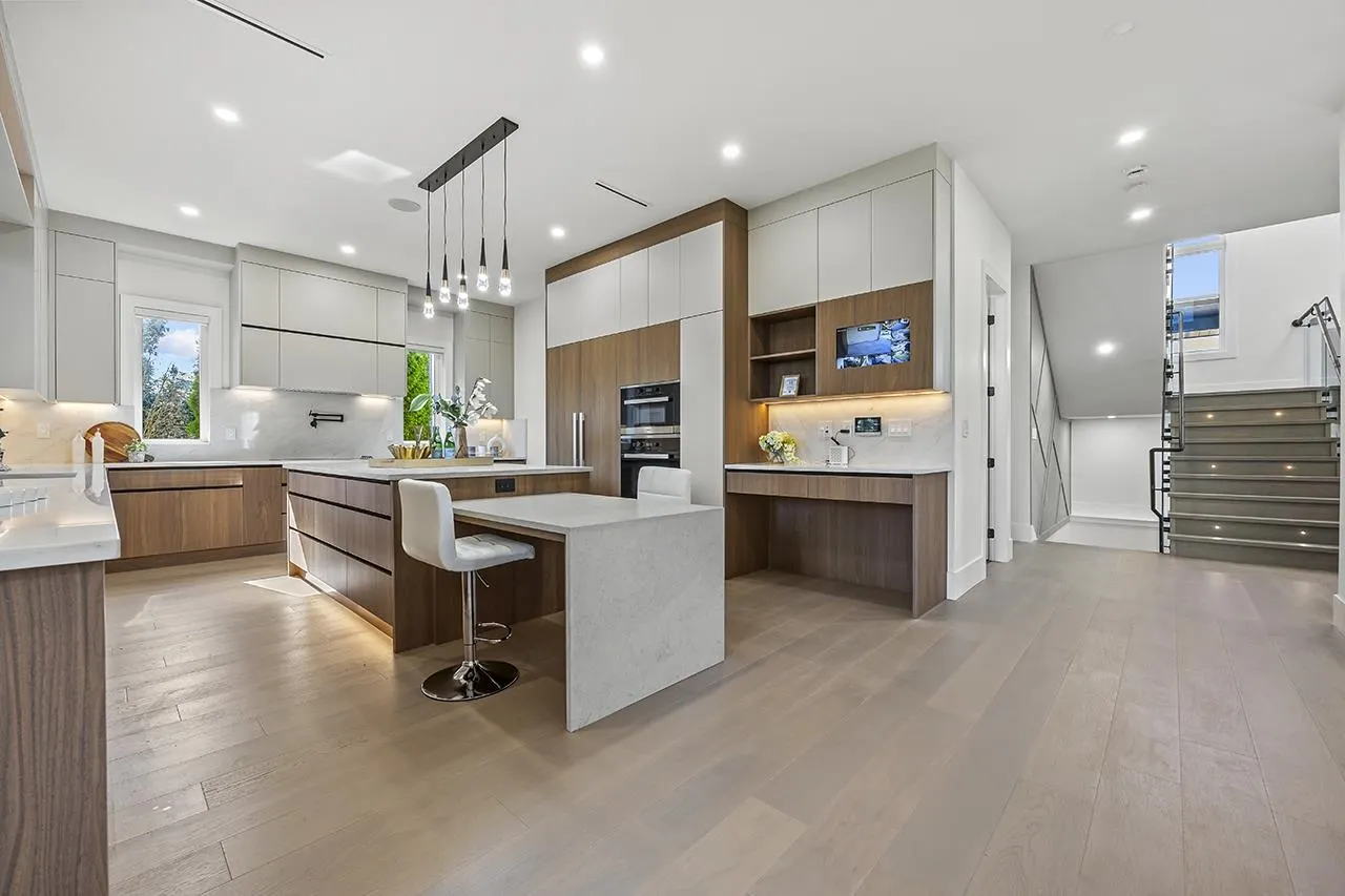 687 Folsom Street