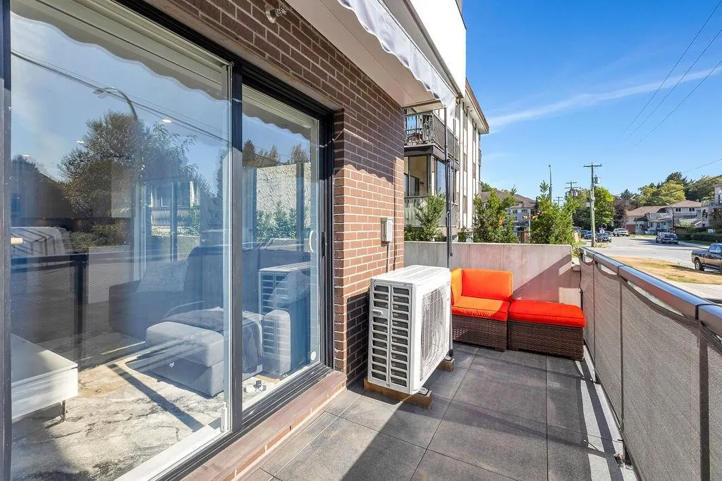 100 2331 Kelly Avenue