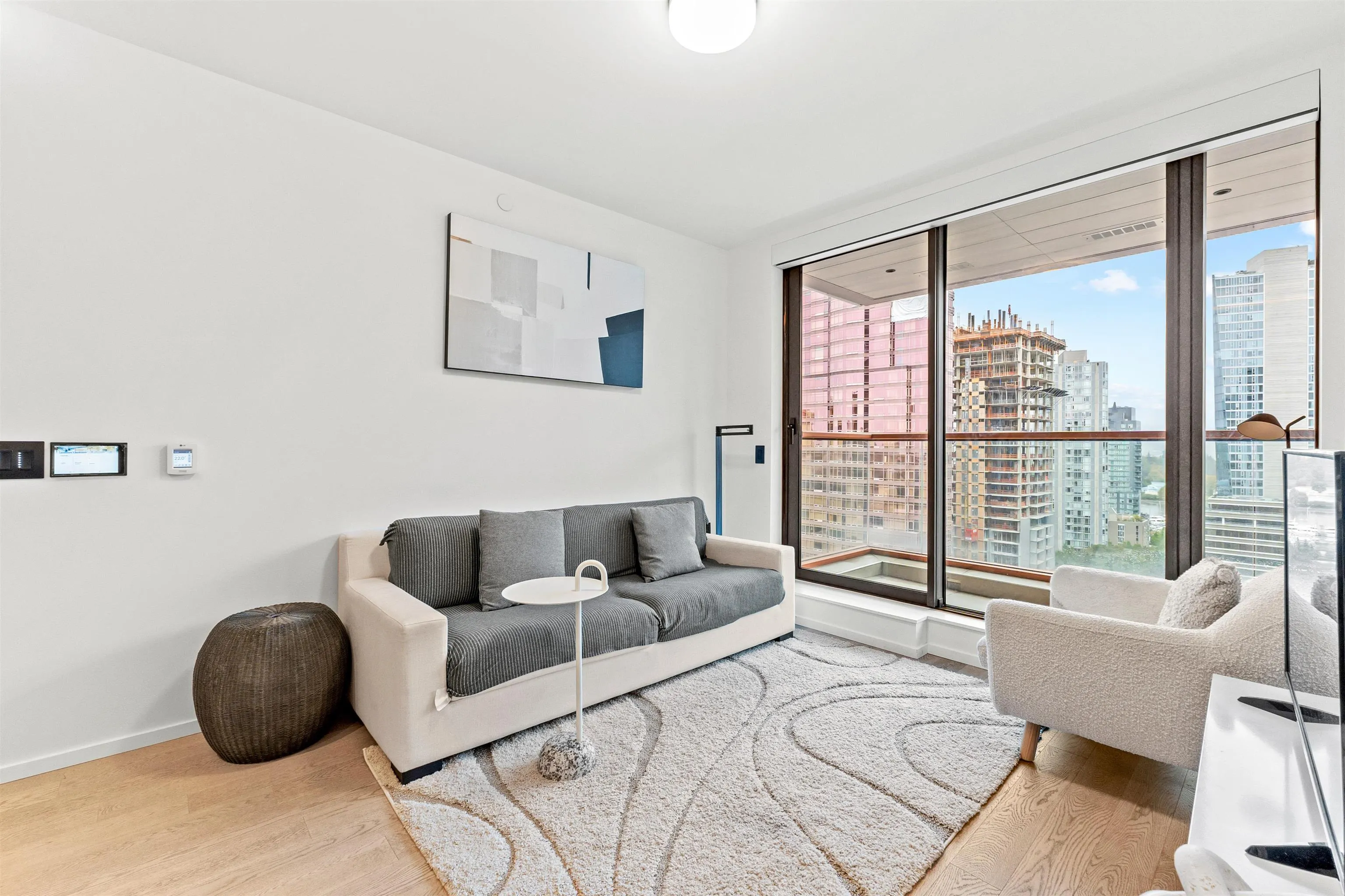 1304 1482 Robson Street