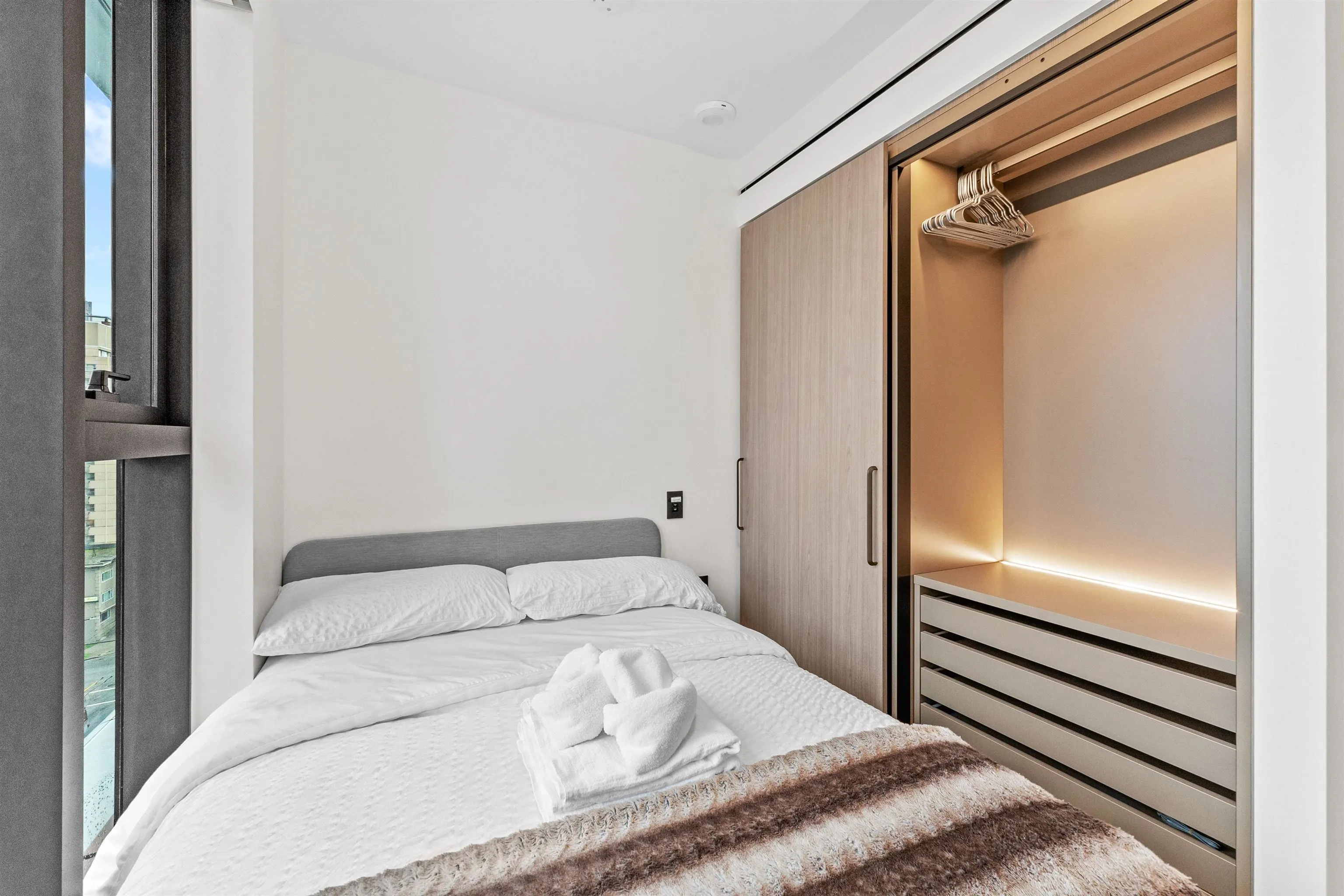 1304 1482 Robson Street