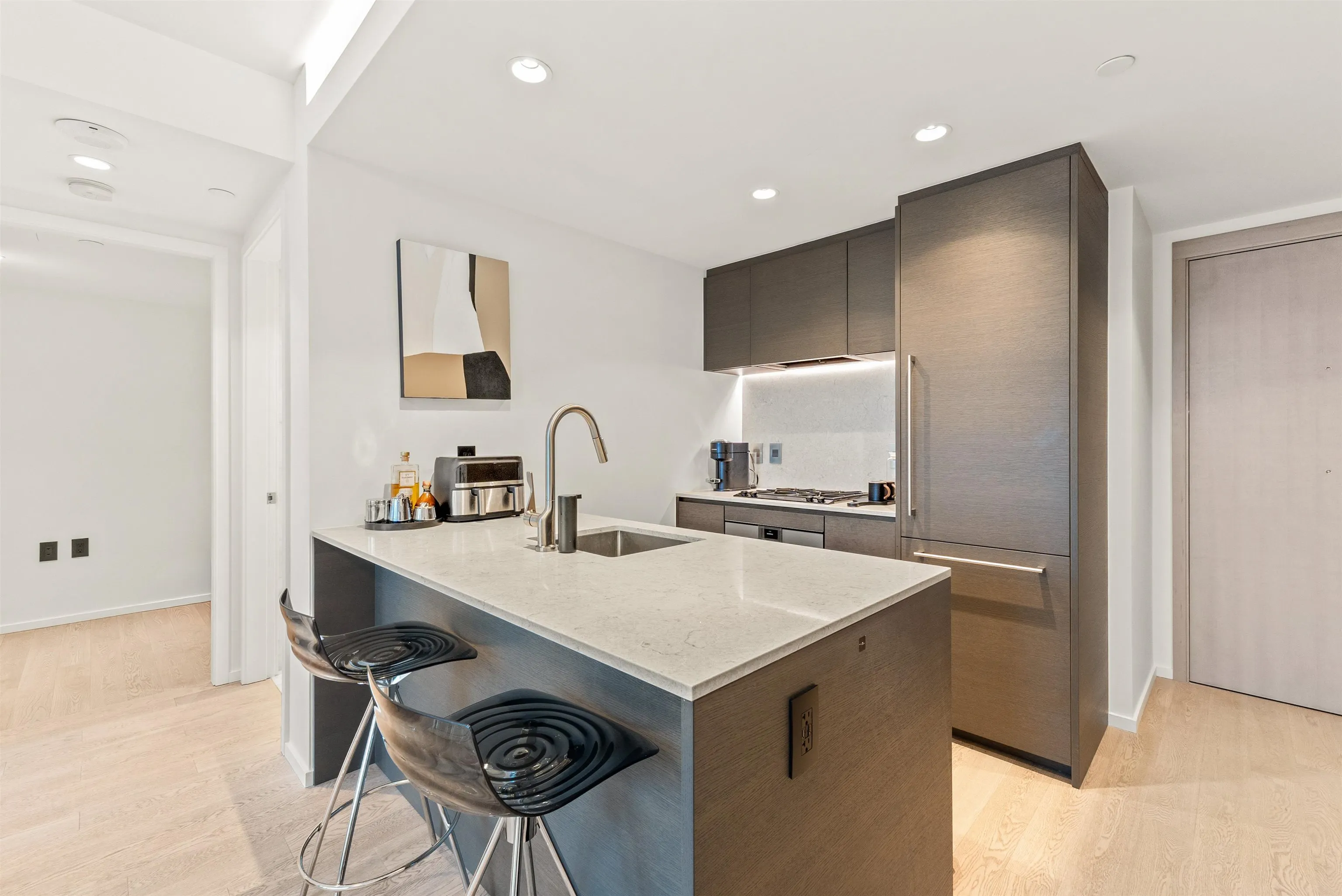 1304 1482 Robson Street