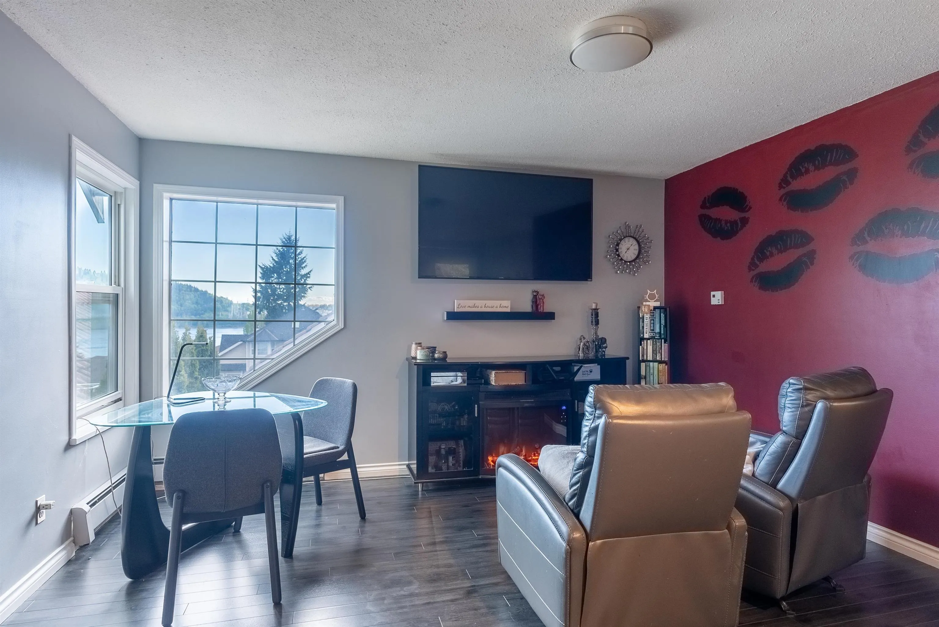 318 Roche Point Drive