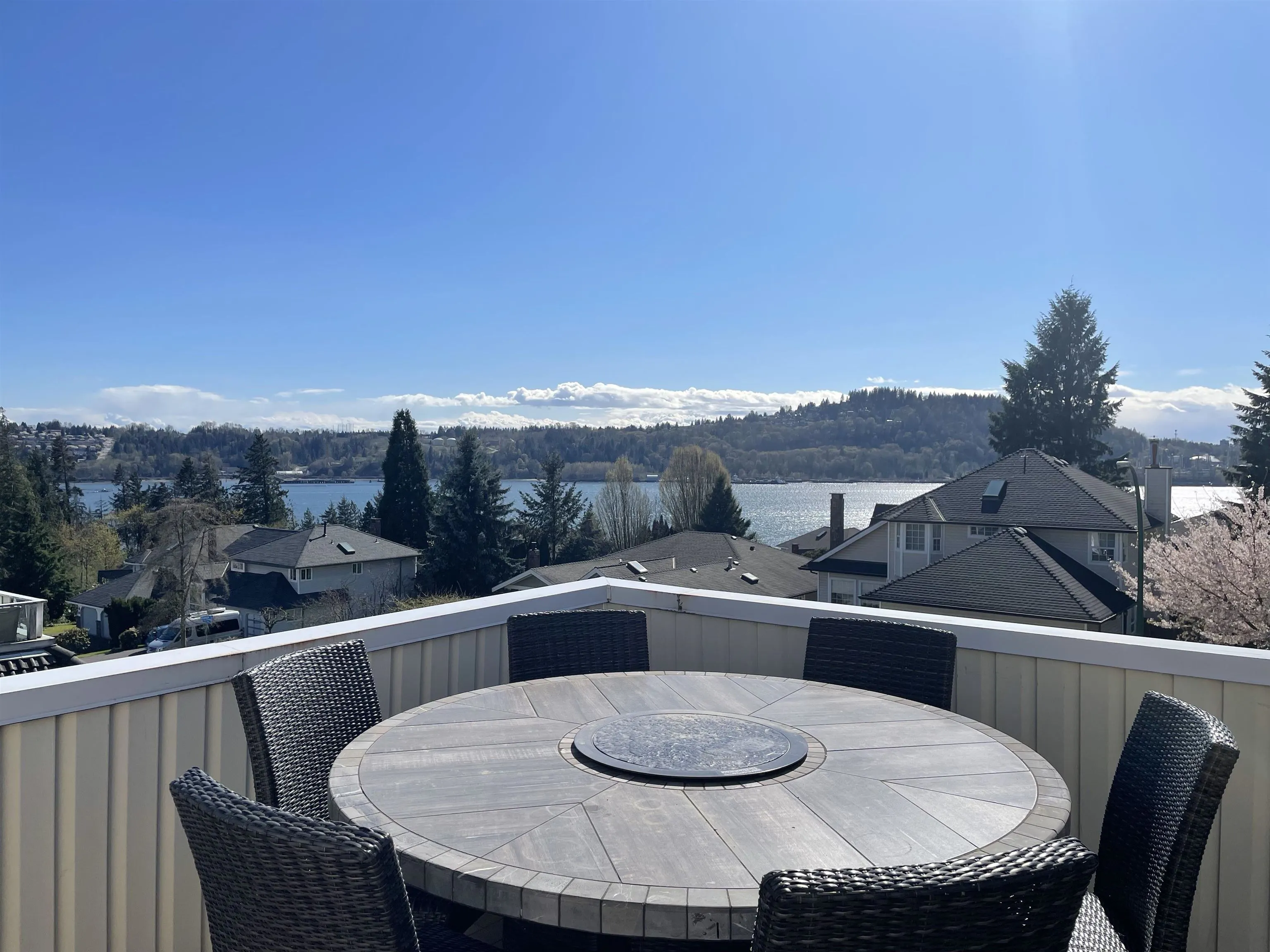 318 Roche Point Drive