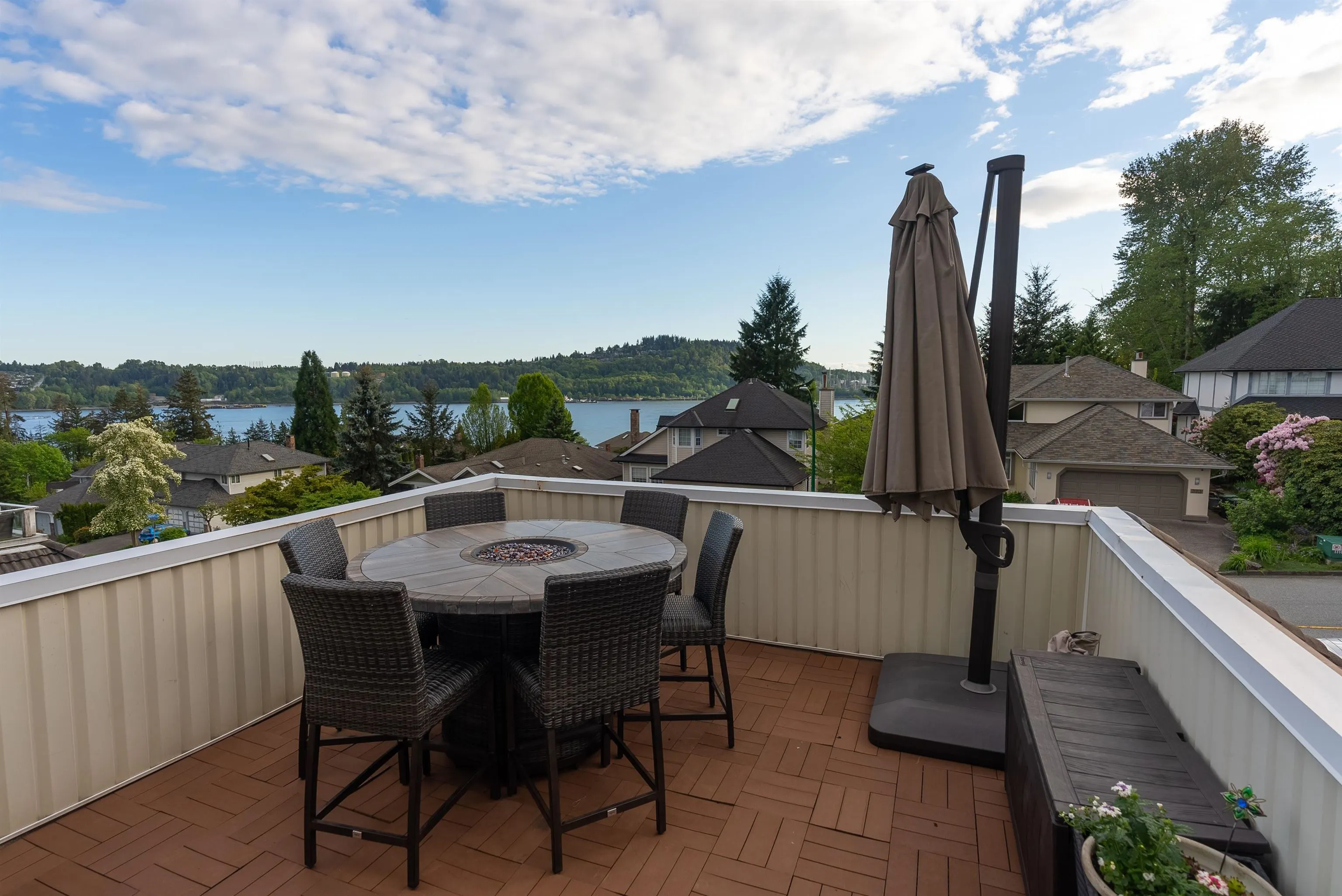 318 Roche Point Drive