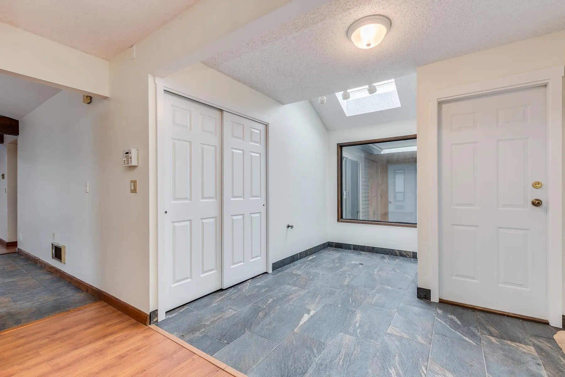11734 Alderwood Crescent