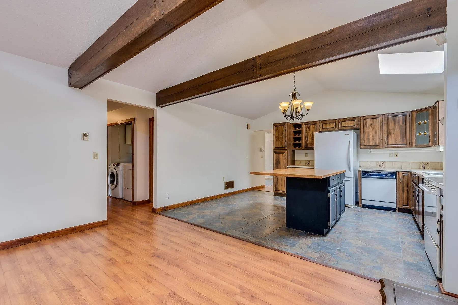11734 Alderwood Crescent