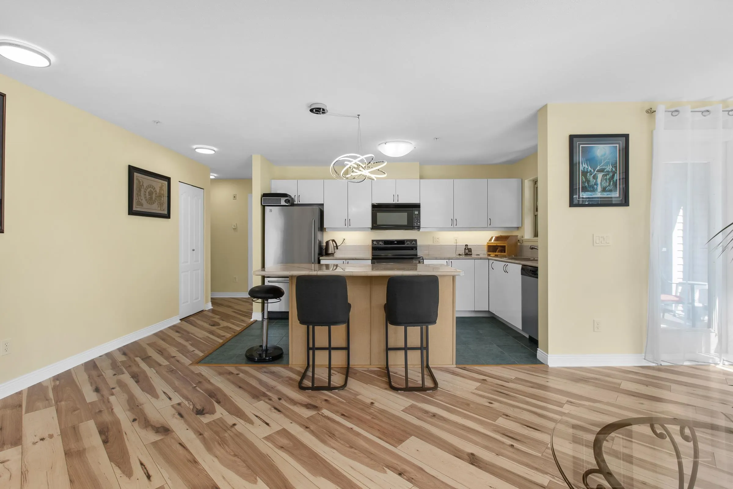 202 20237 54 Avenue