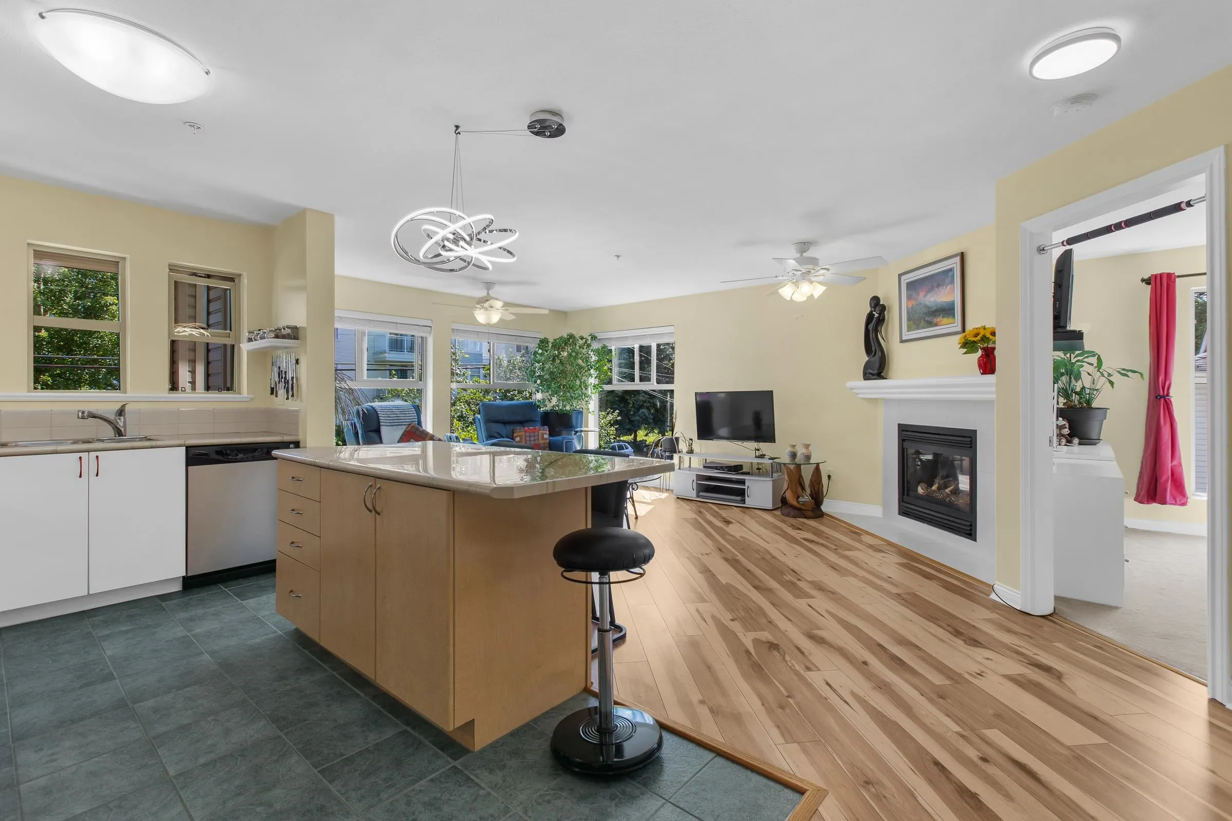202 20237 54 Avenue
