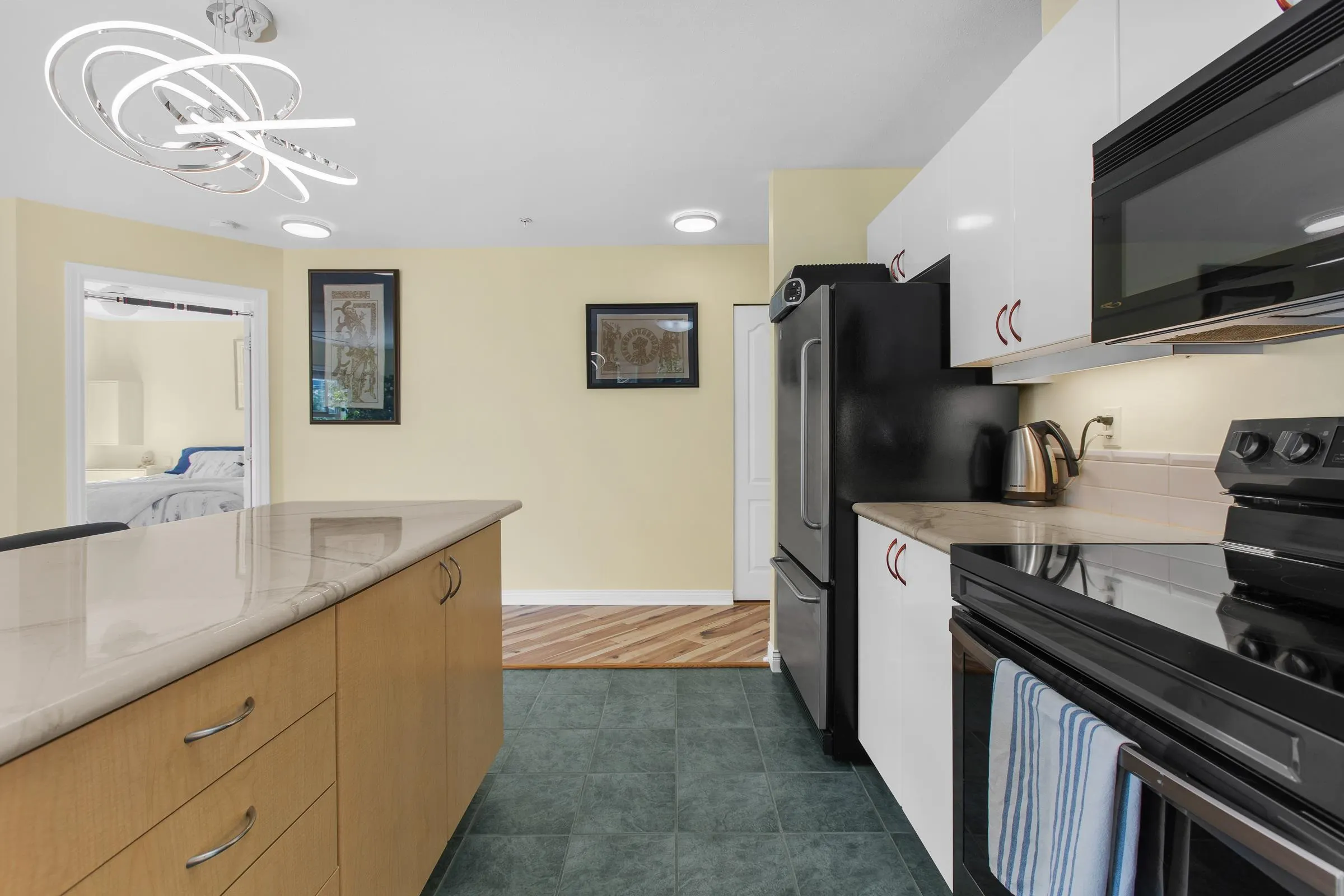 202 20237 54 Avenue