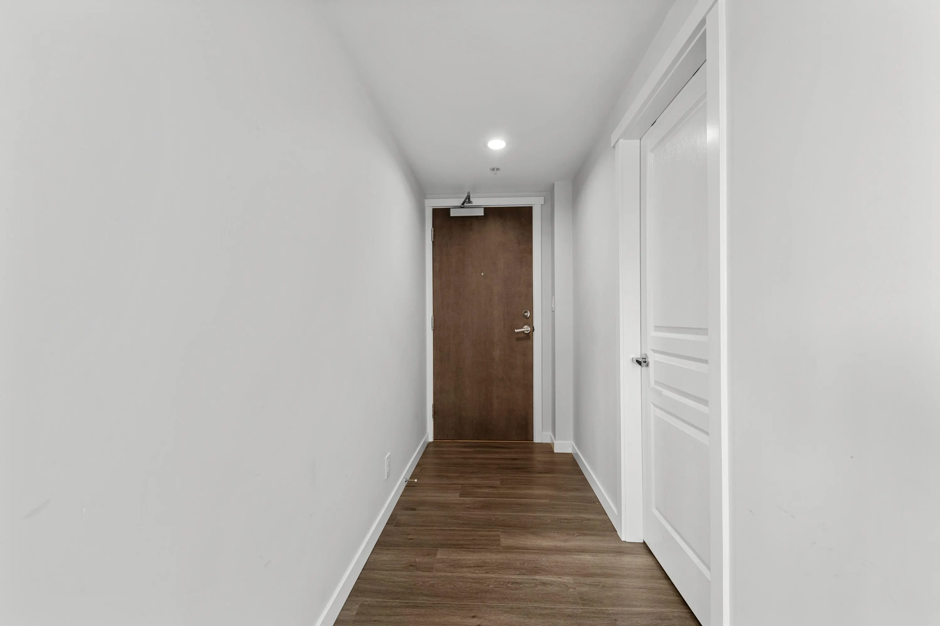 1001 3096 Windsor Gate