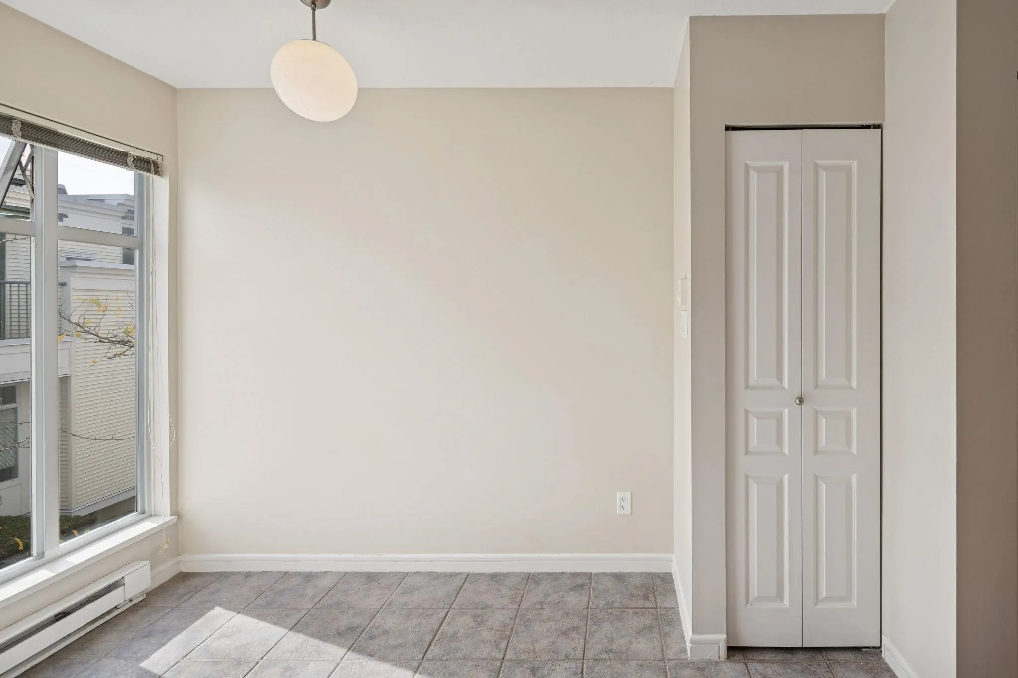 311 3727 W 10th Avenue