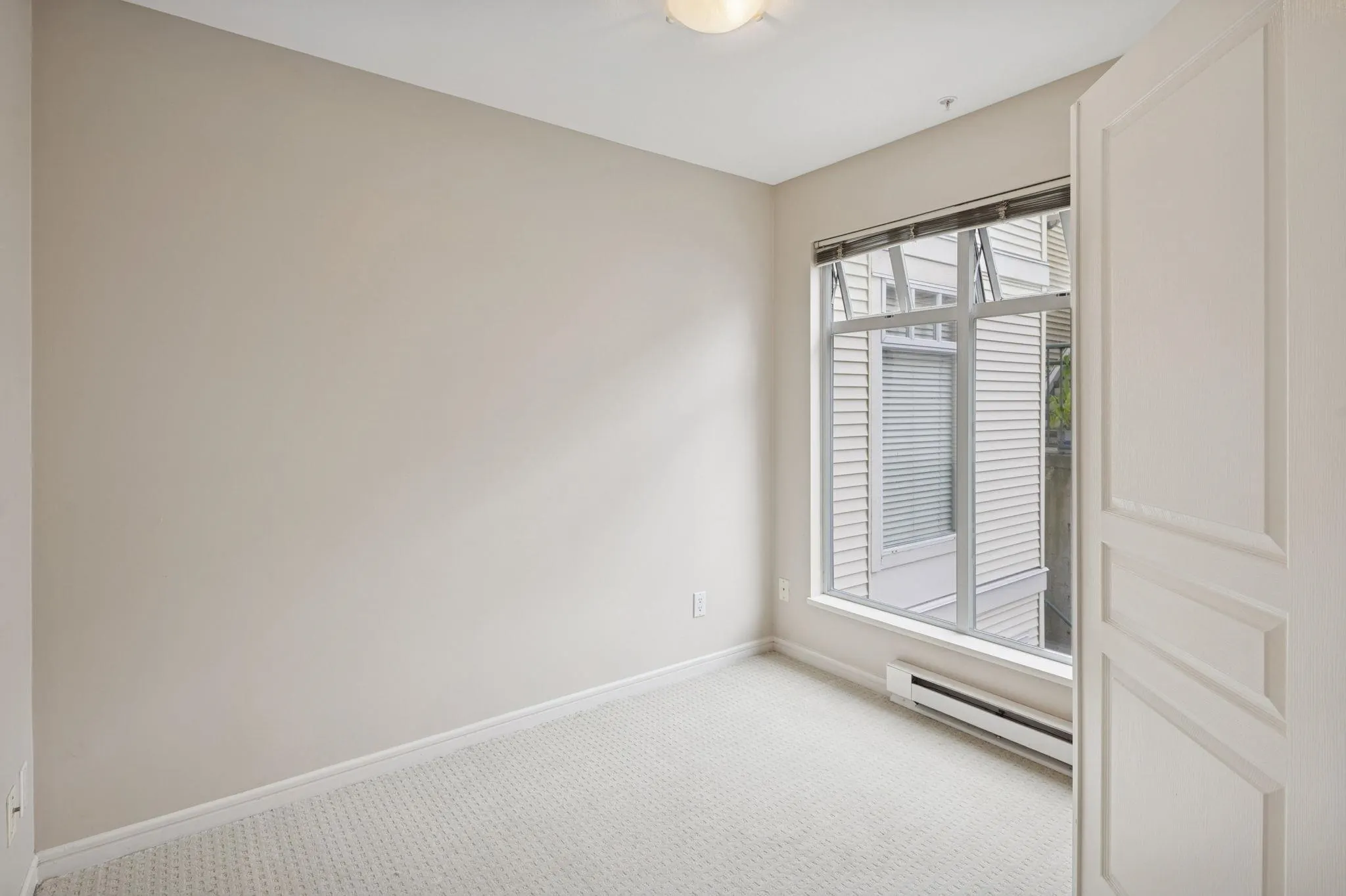 311 3727 W 10th Avenue