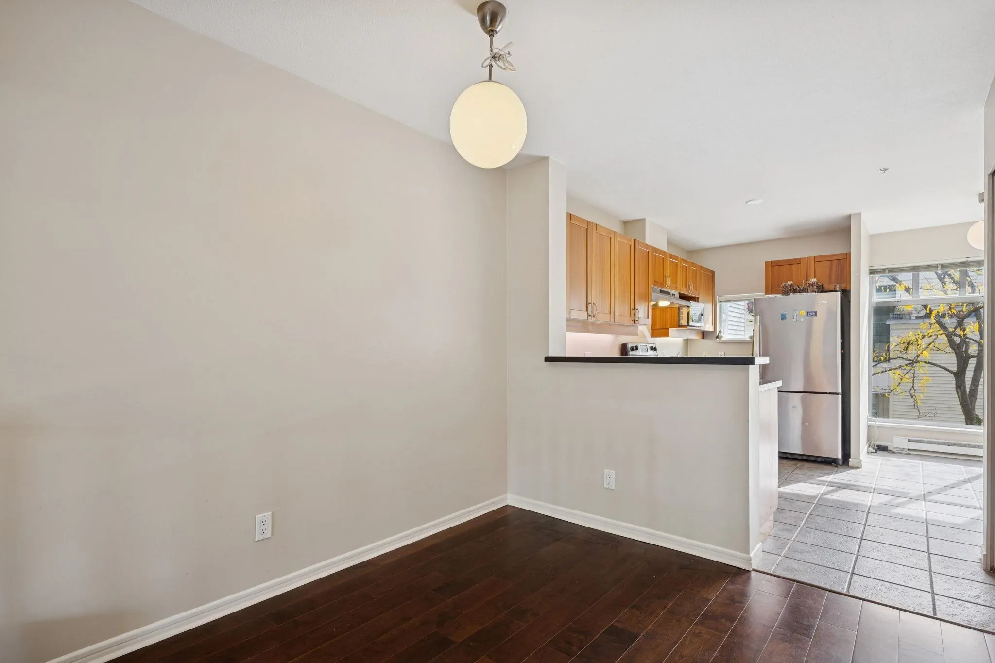 311 3727 W 10th Avenue