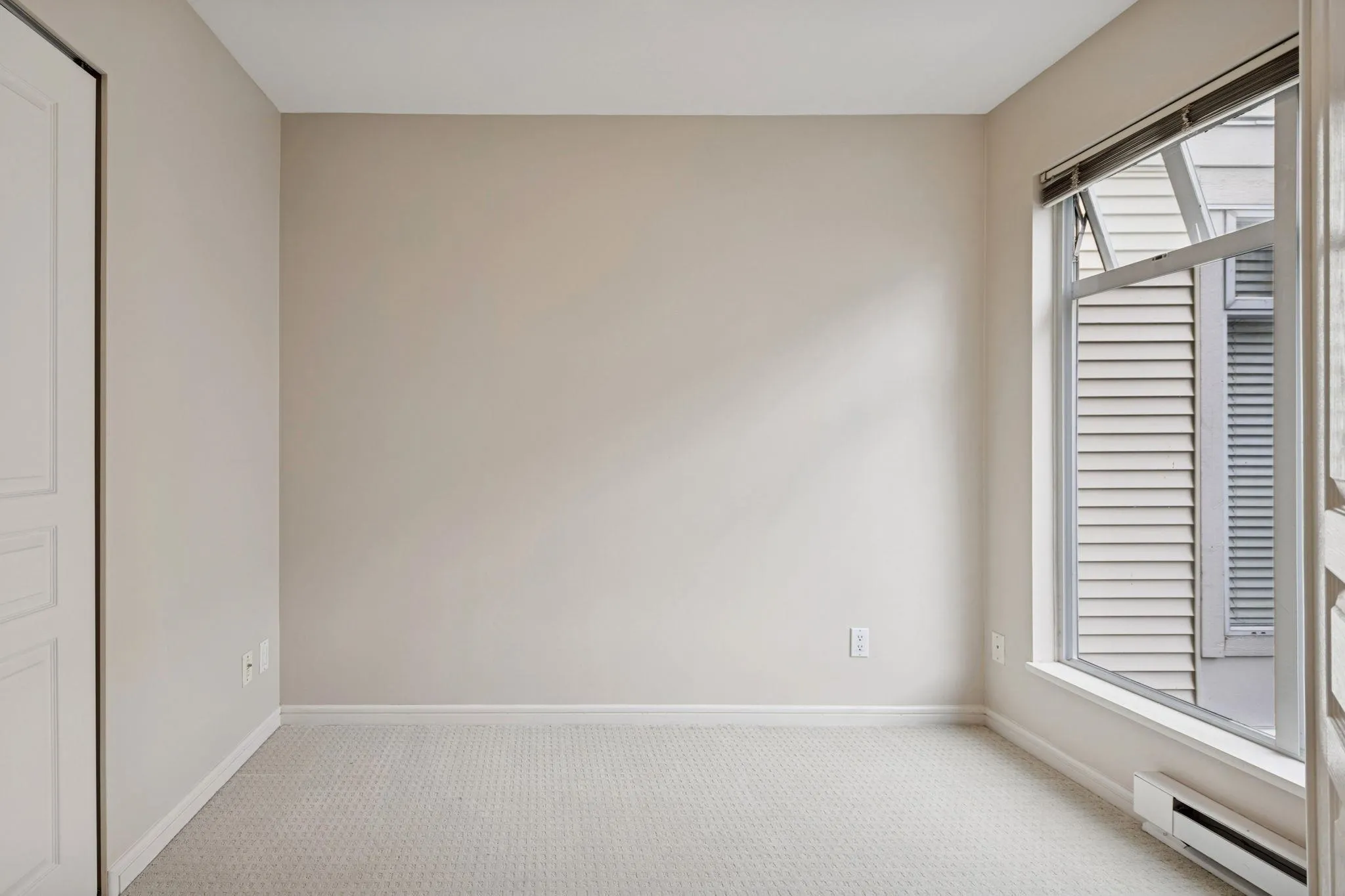 311 3727 W 10th Avenue