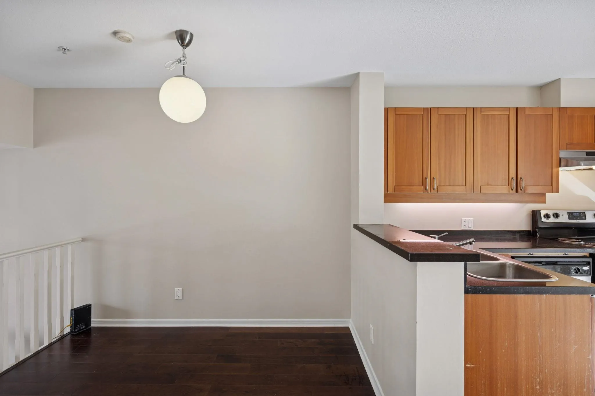 311 3727 W 10th Avenue