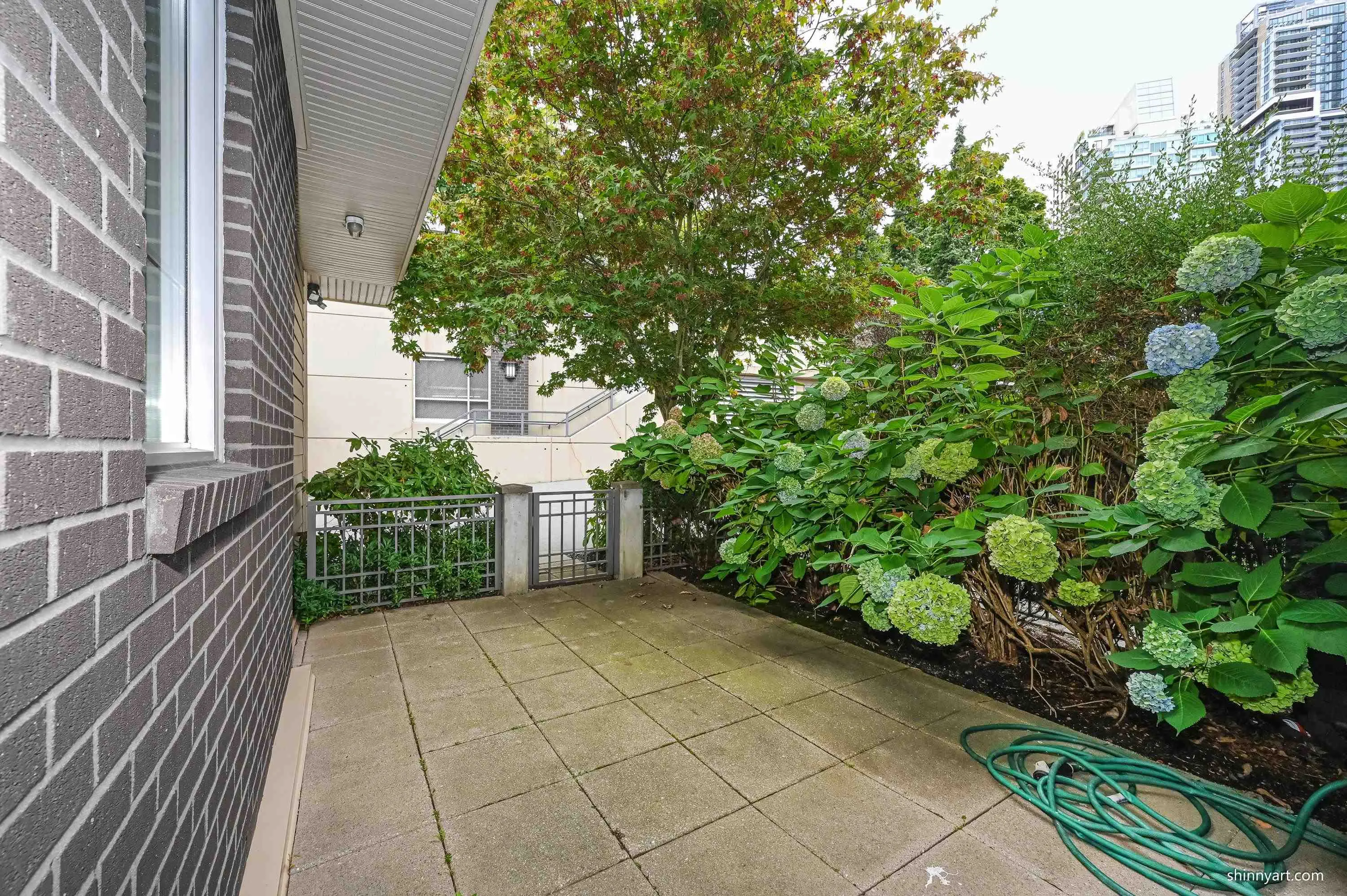 4923 Dawson Street