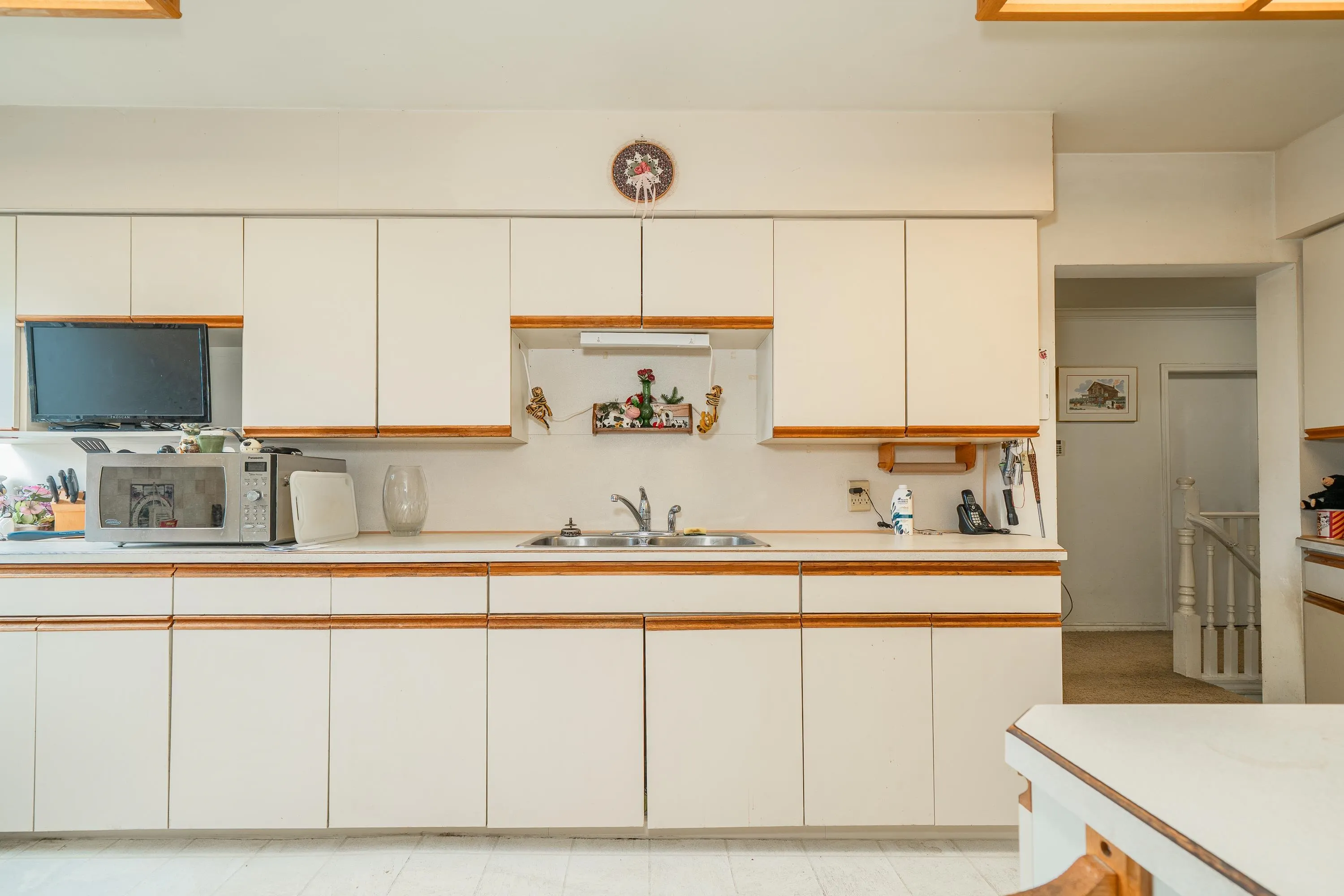 4277 Castlewood Crescent