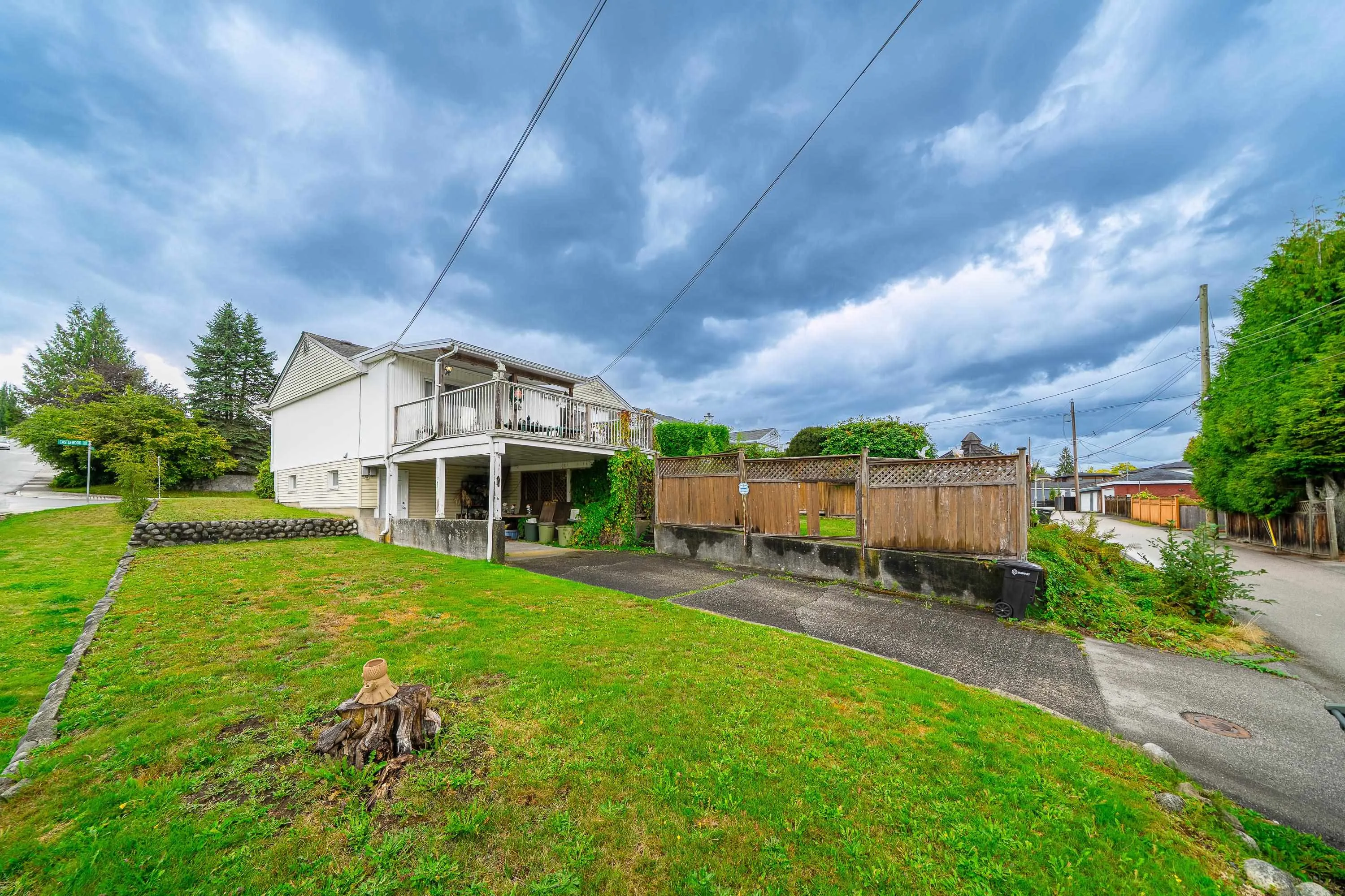 4277 Castlewood Crescent