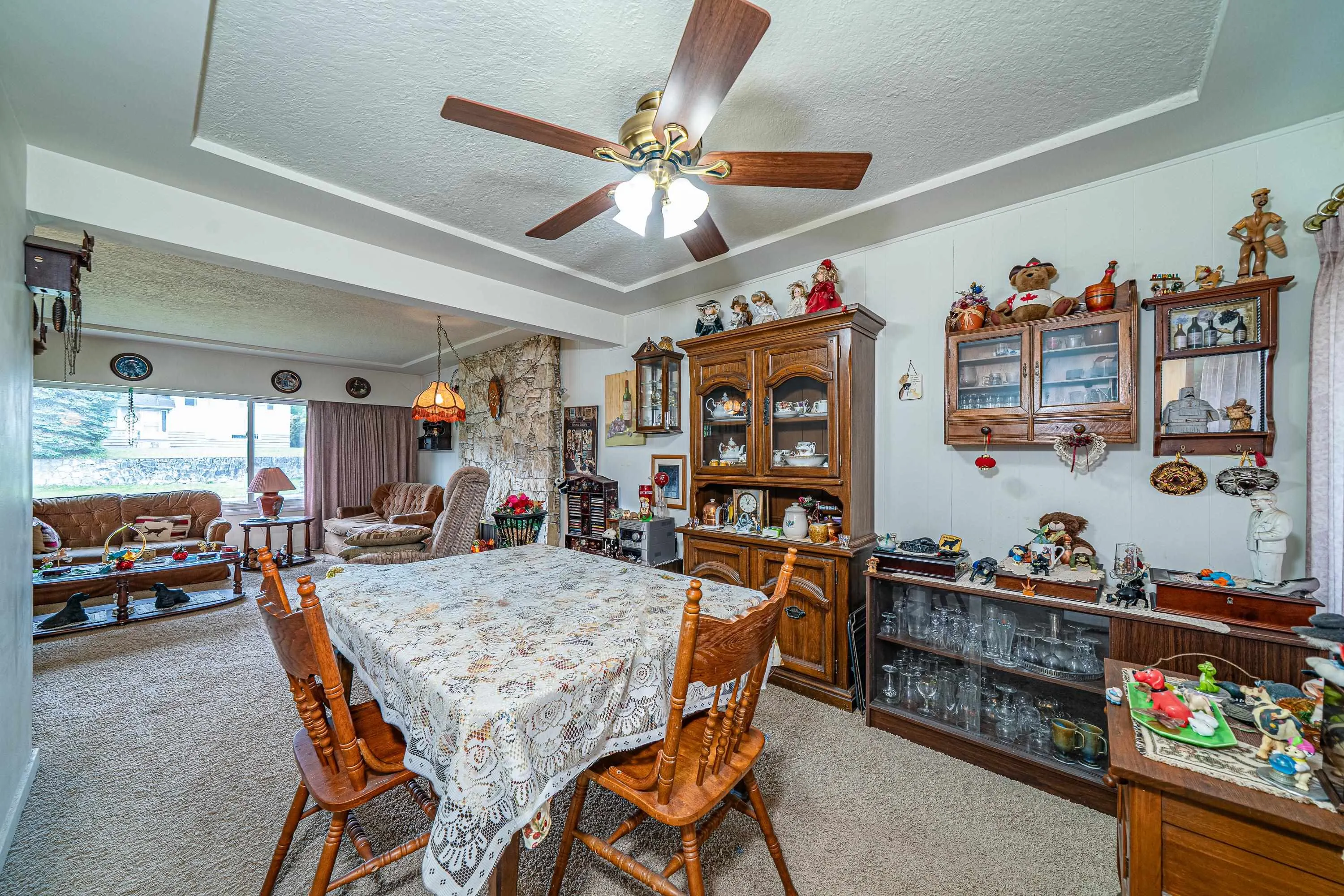 4277 Castlewood Crescent