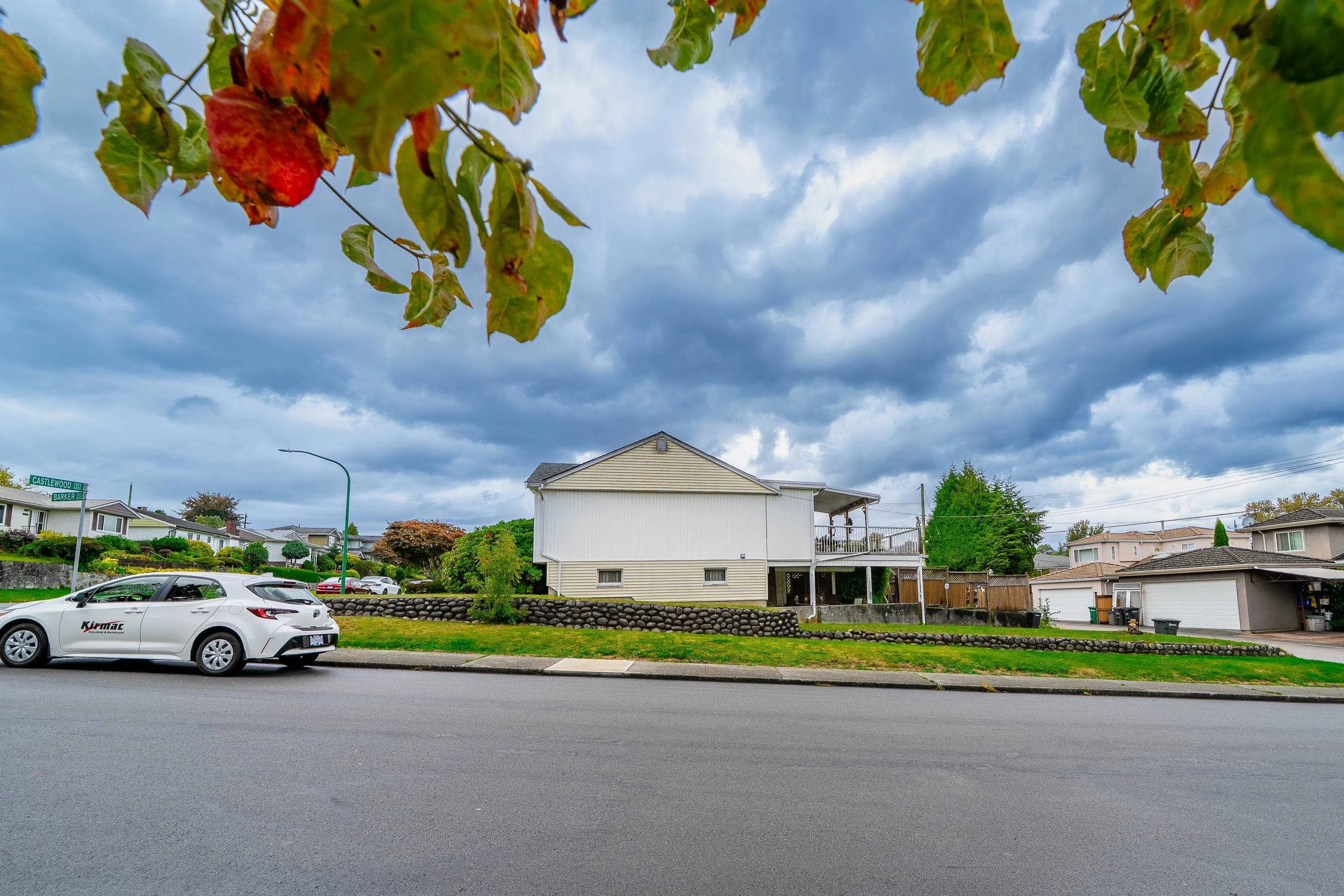 4277 Castlewood Crescent