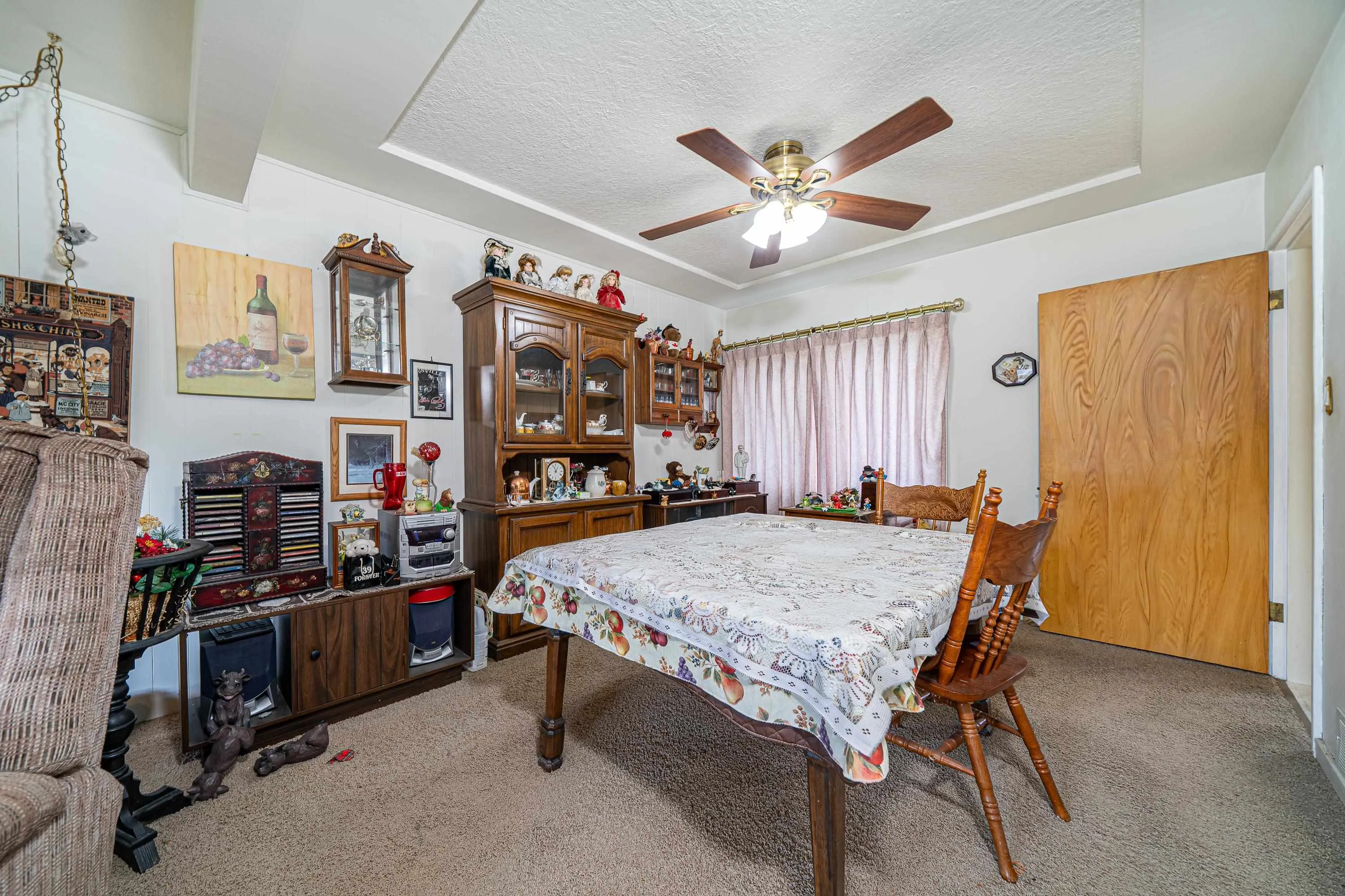 4277 Castlewood Crescent