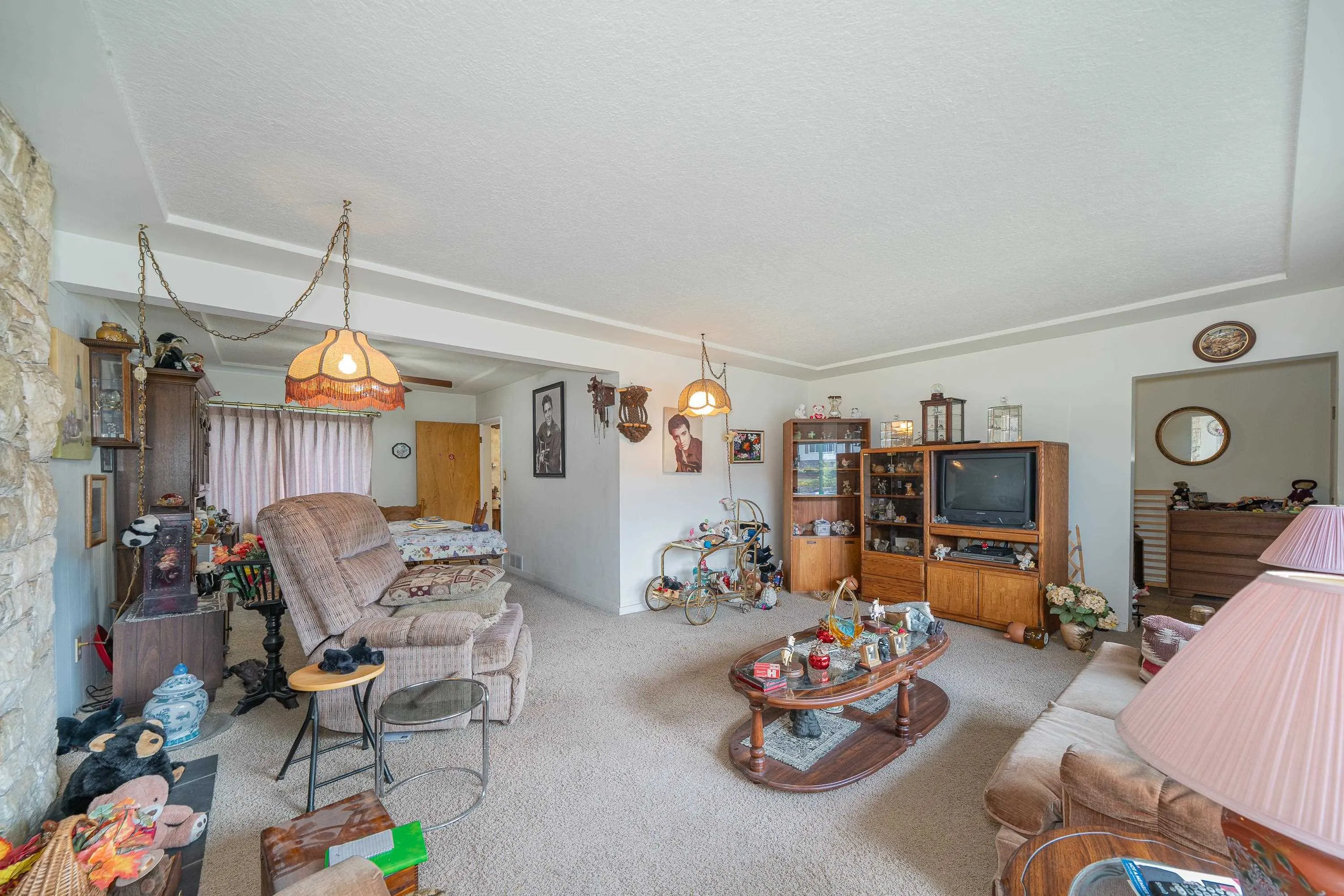 4277 Castlewood Crescent