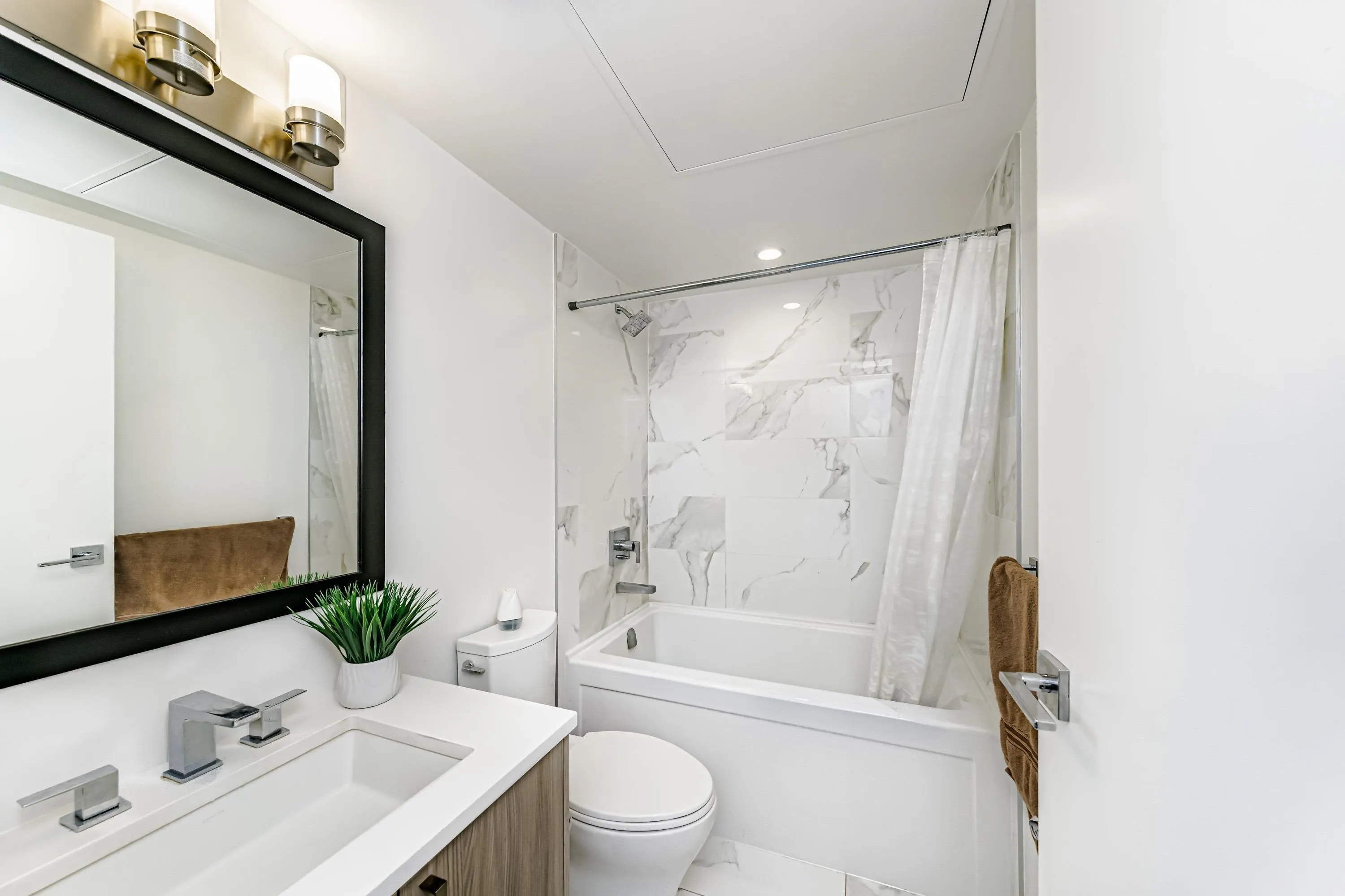 2809 13350 Central Avenue