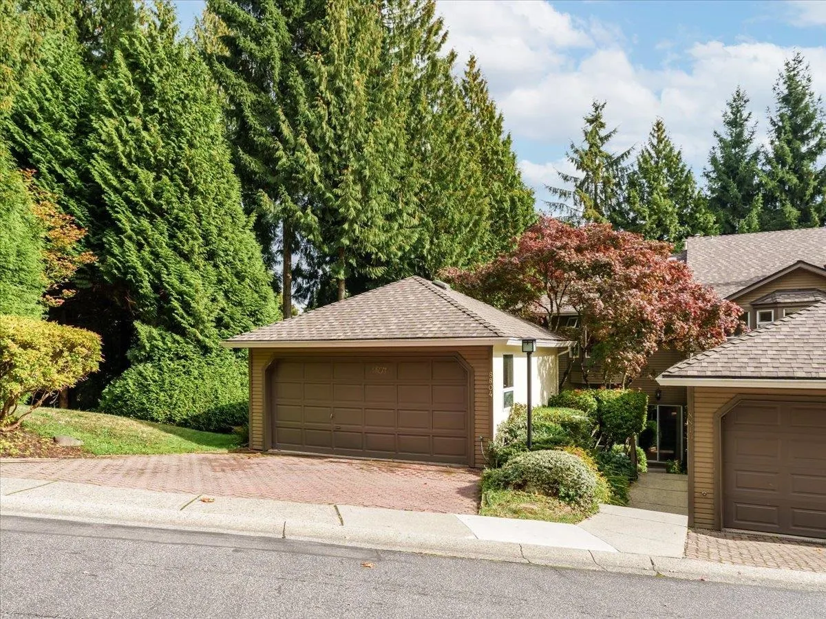 8804 Robins Court