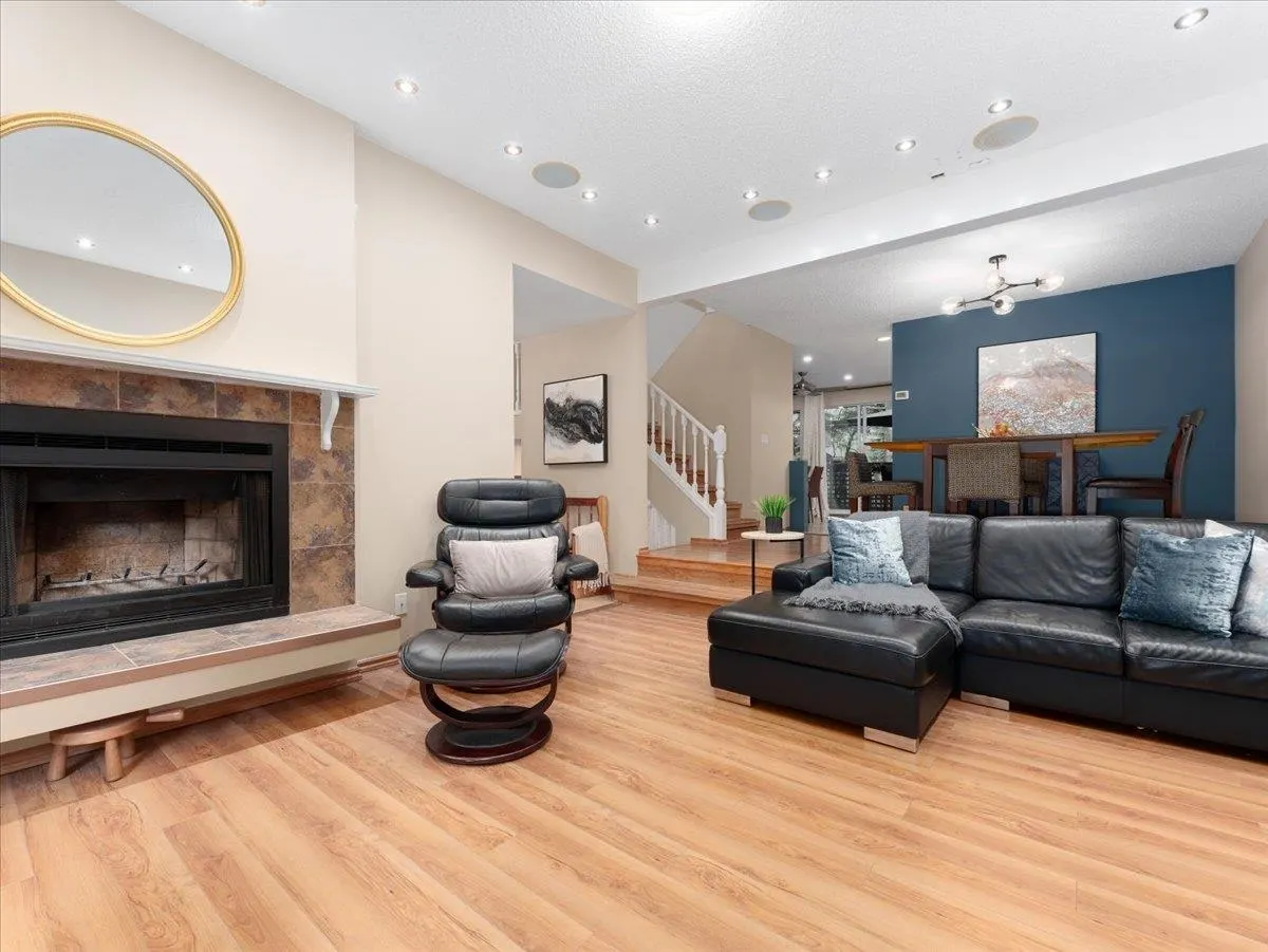 8804 Robins Court