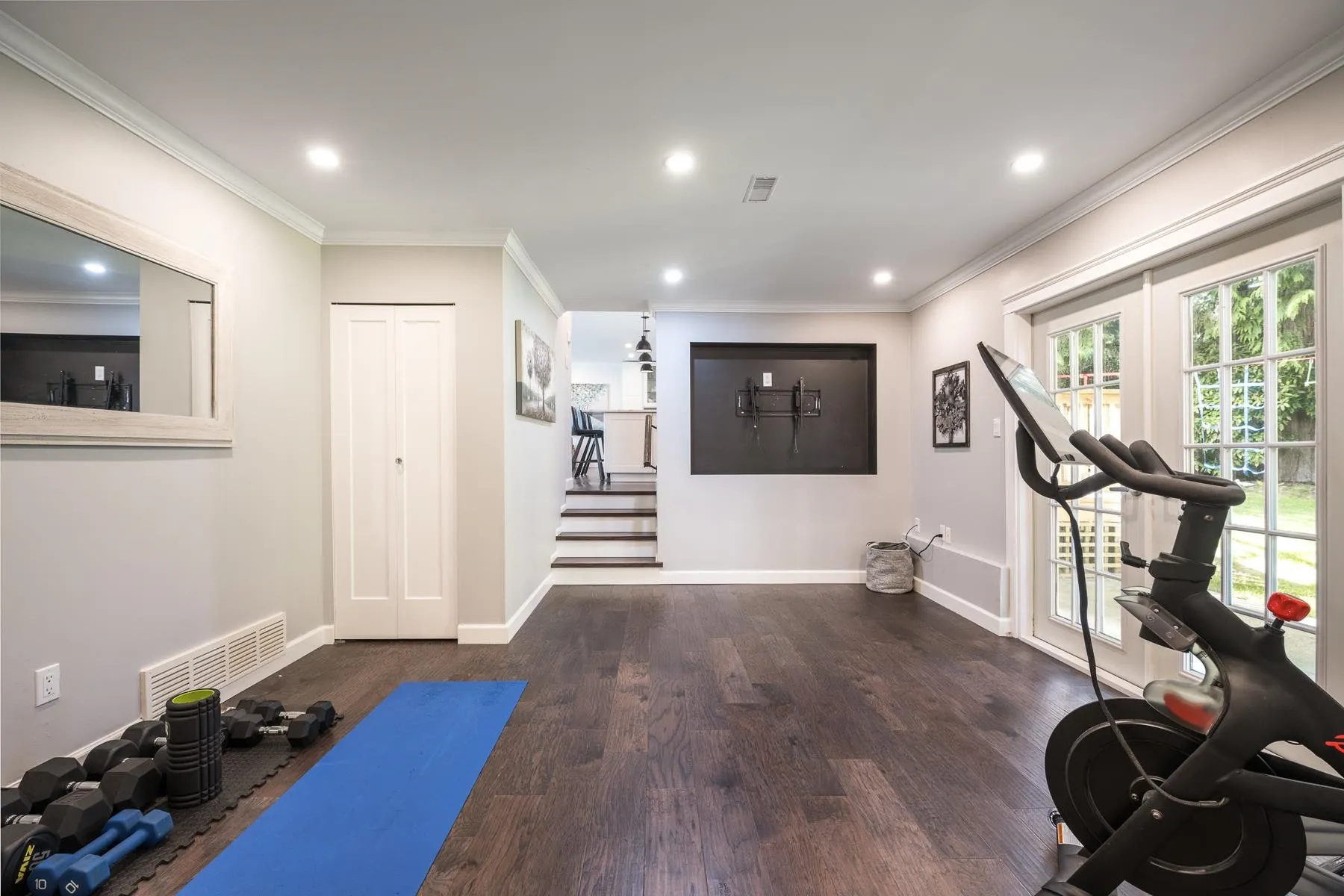 5047 Erin Way