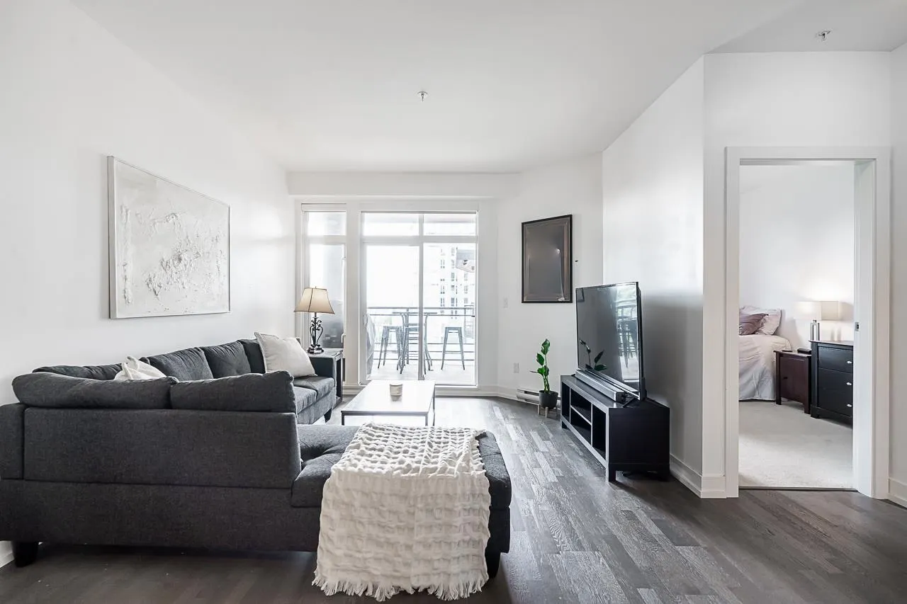 405 1420 Johnston Road