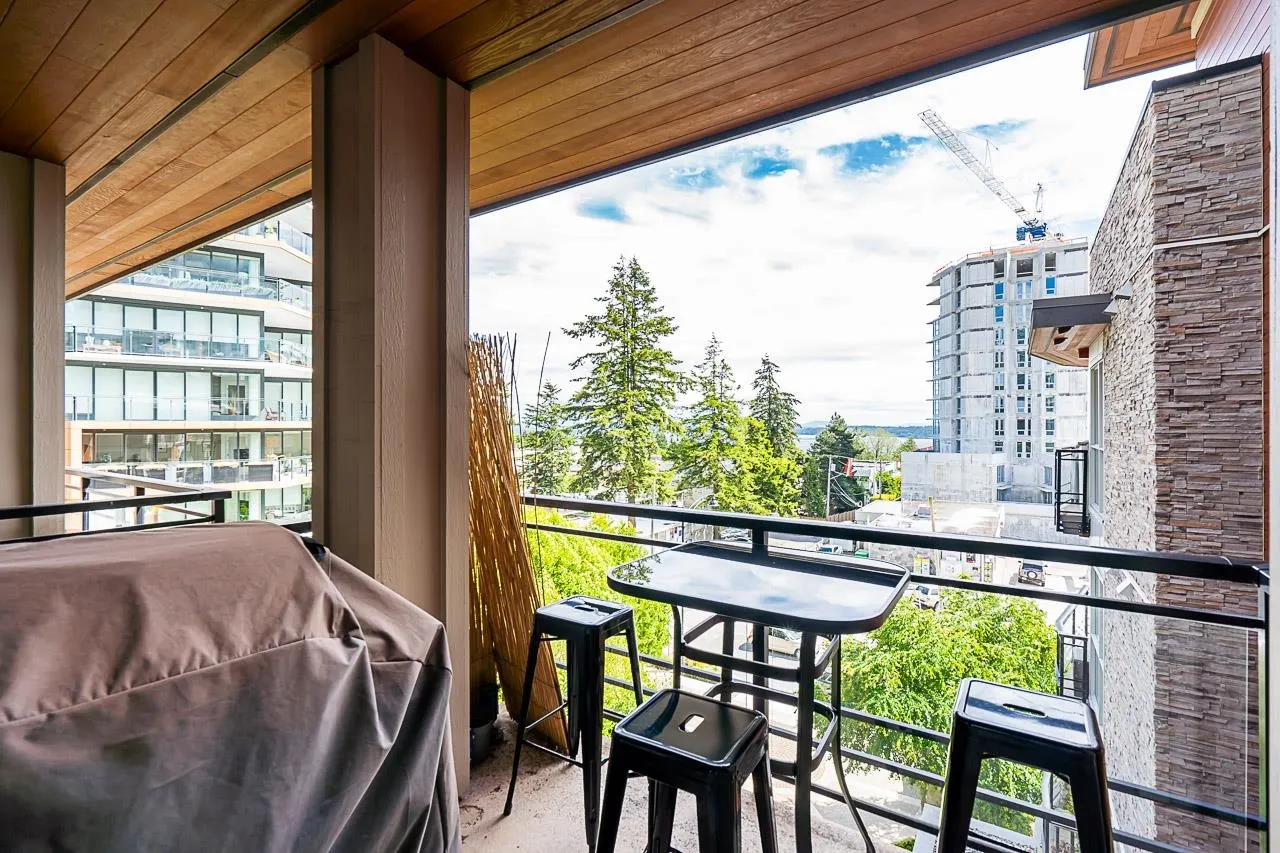 405 1420 Johnston Road