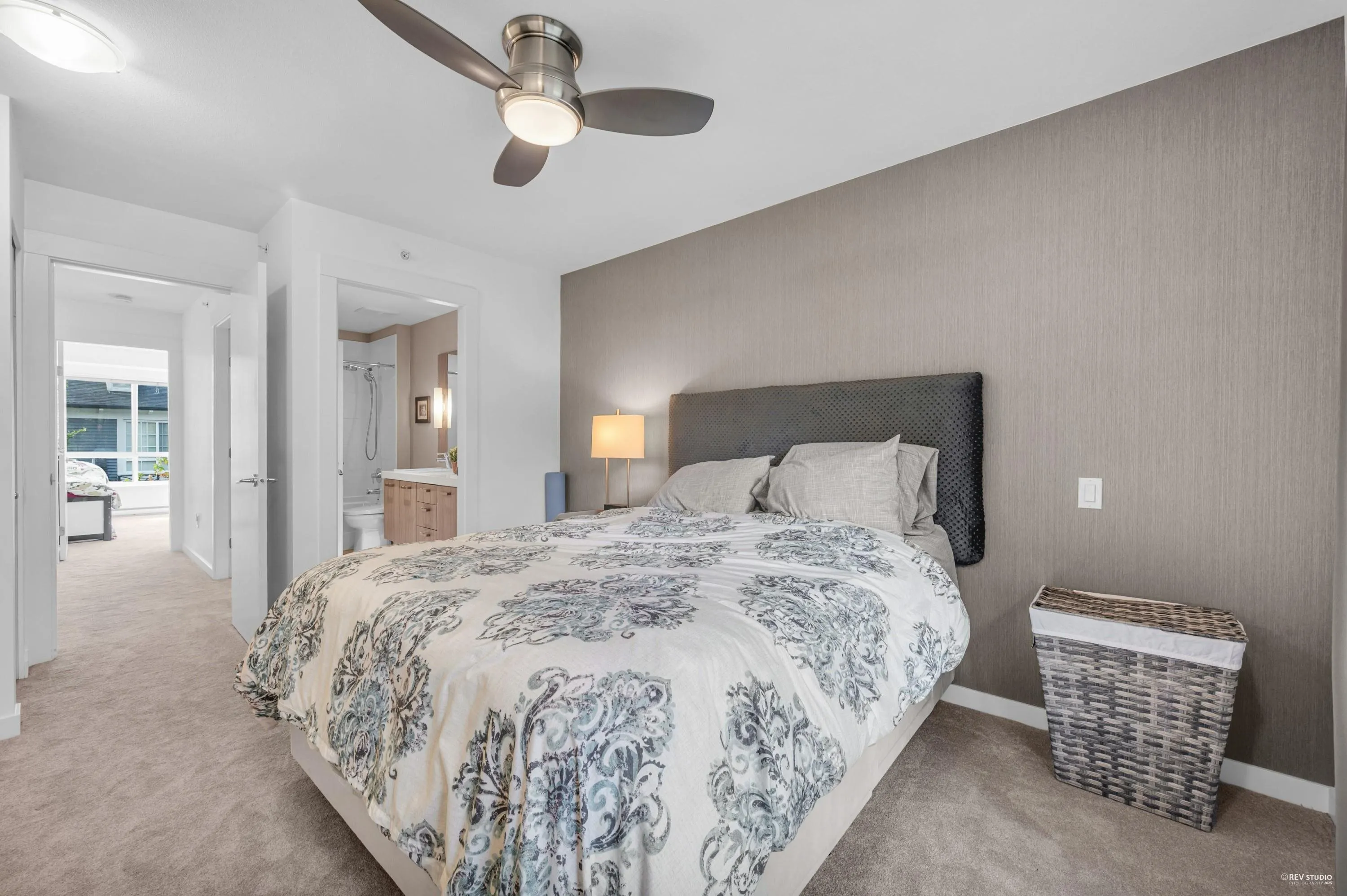 64 2423 Avon Place