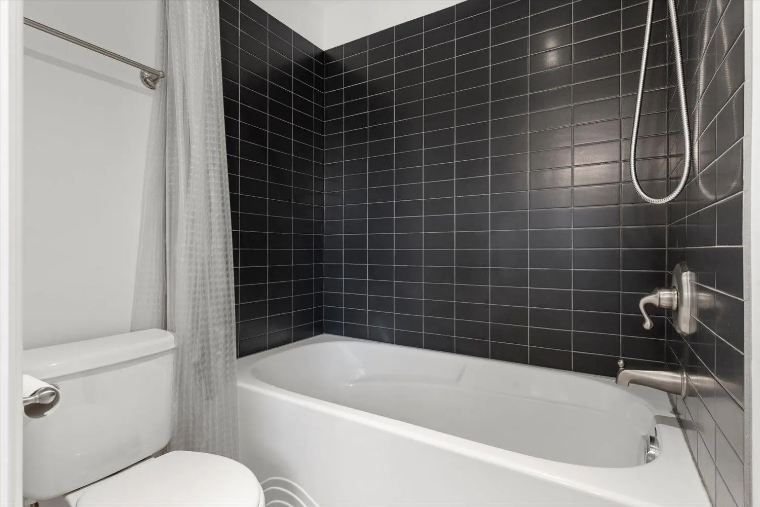 36 5960 Cowichan Street