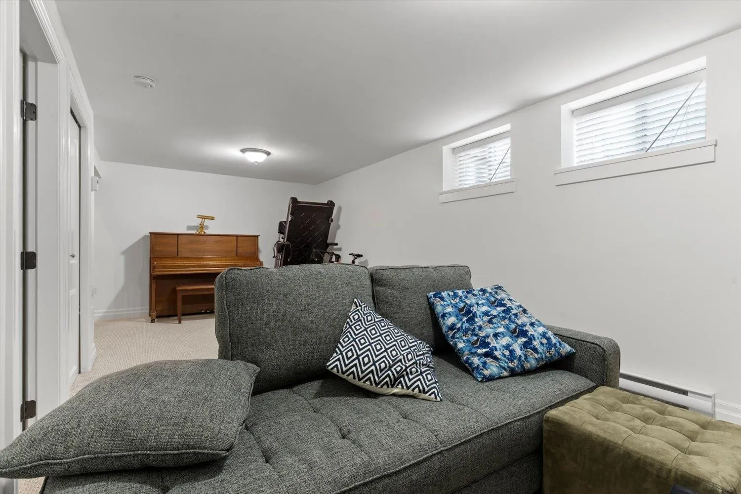 36 5960 Cowichan Street