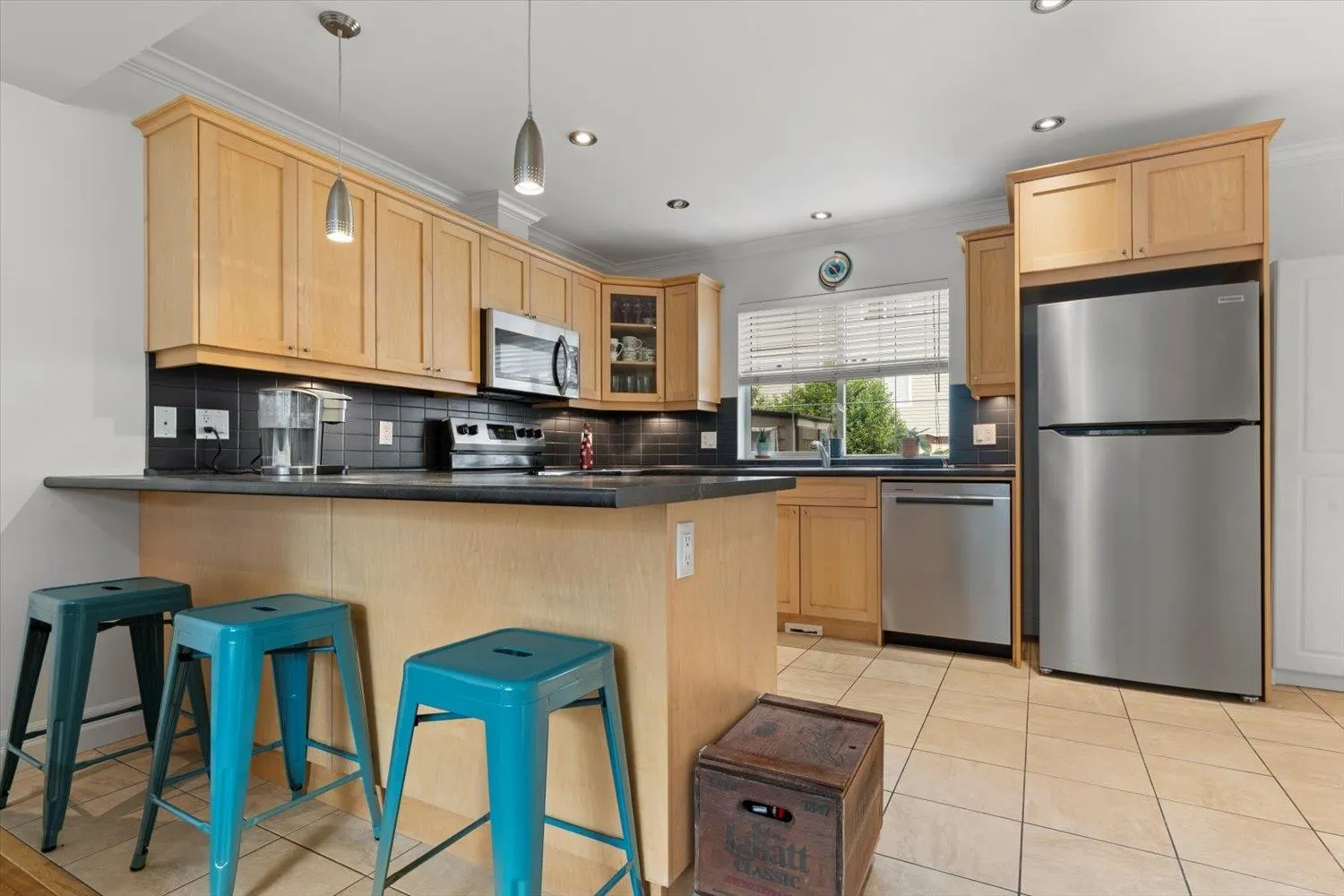 36 5960 Cowichan Street