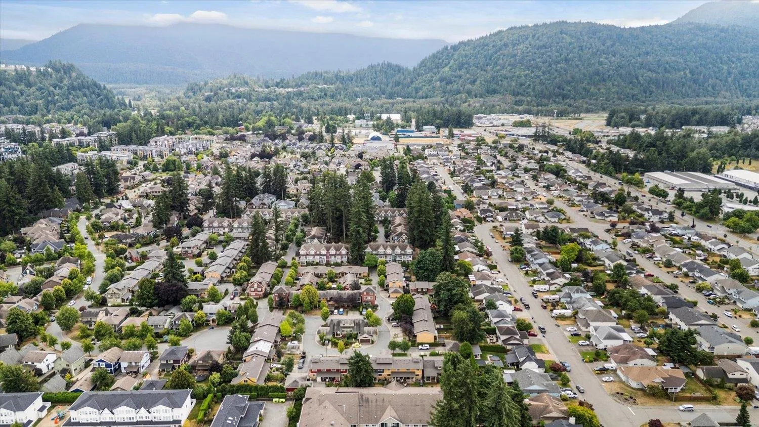 36 5960 Cowichan Street