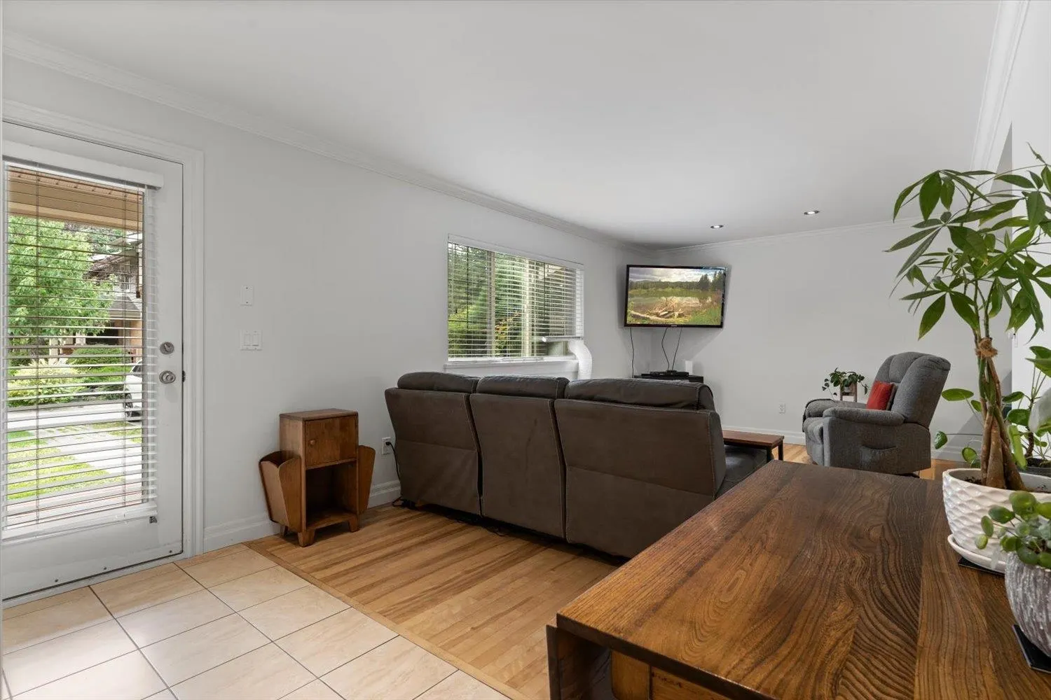 36 5960 Cowichan Street