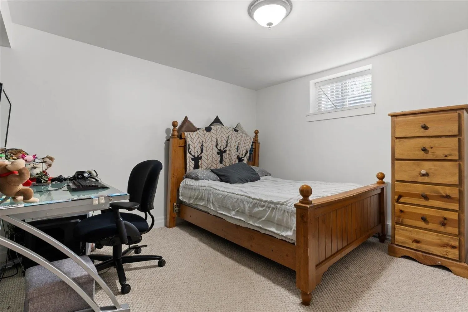 36 5960 Cowichan Street
