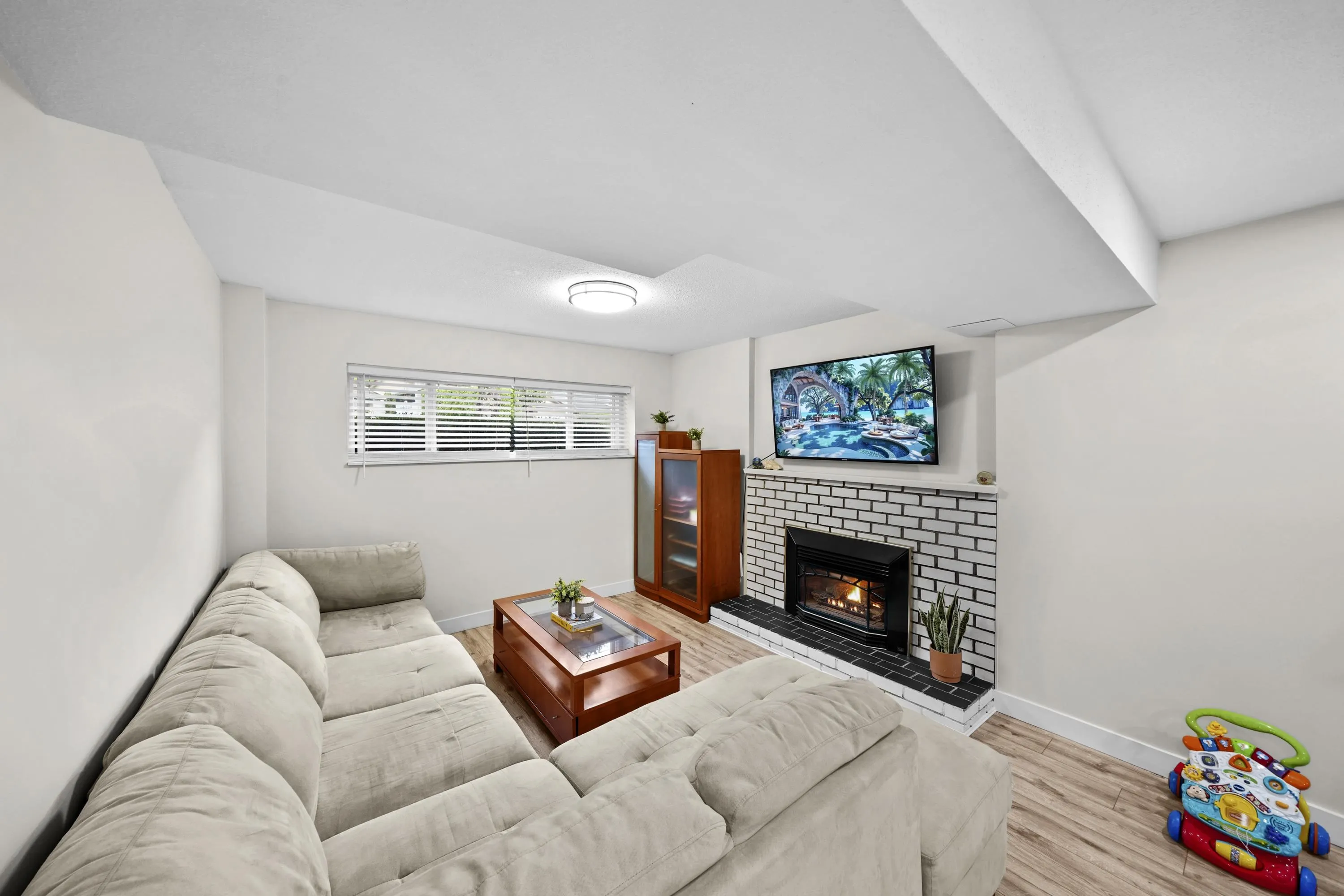 1184 Parkland Drive